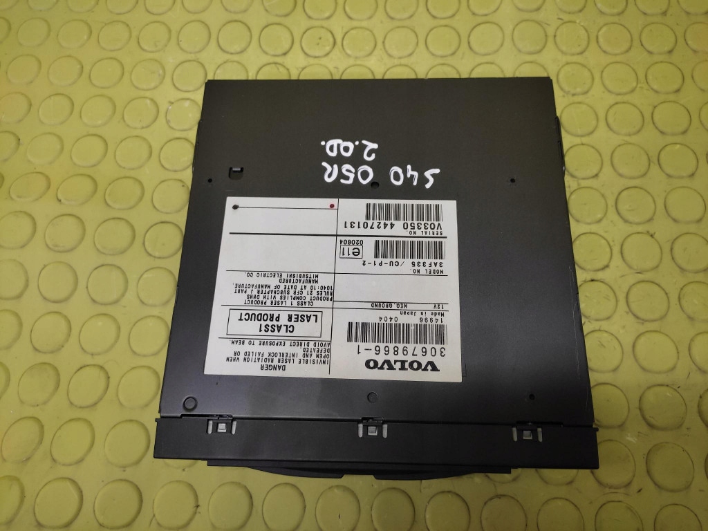 VOLVO S40 II CD player 30679866