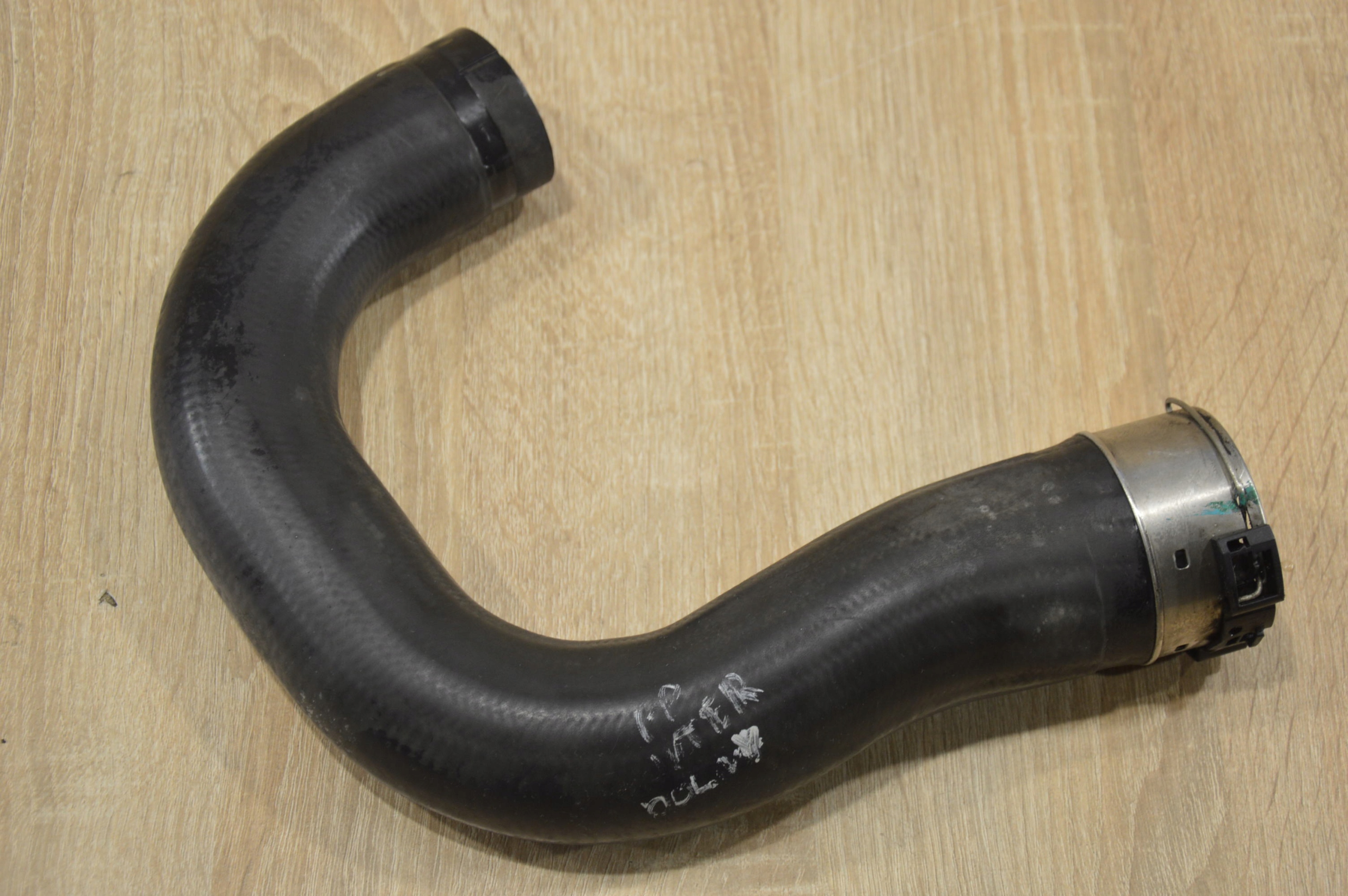 ТРУБА ІНТЕРКУЛЕРА ПРАВА ПЕРЕДНЯ AVEO 1.3 VCDI