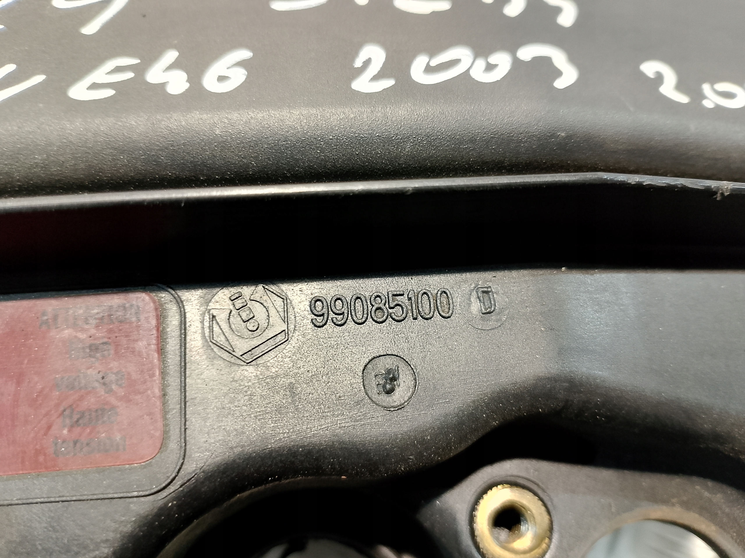 Abdeckung der Ventile BMW E46 2.0 B 143 KM 11.12-7 506 728 99085100