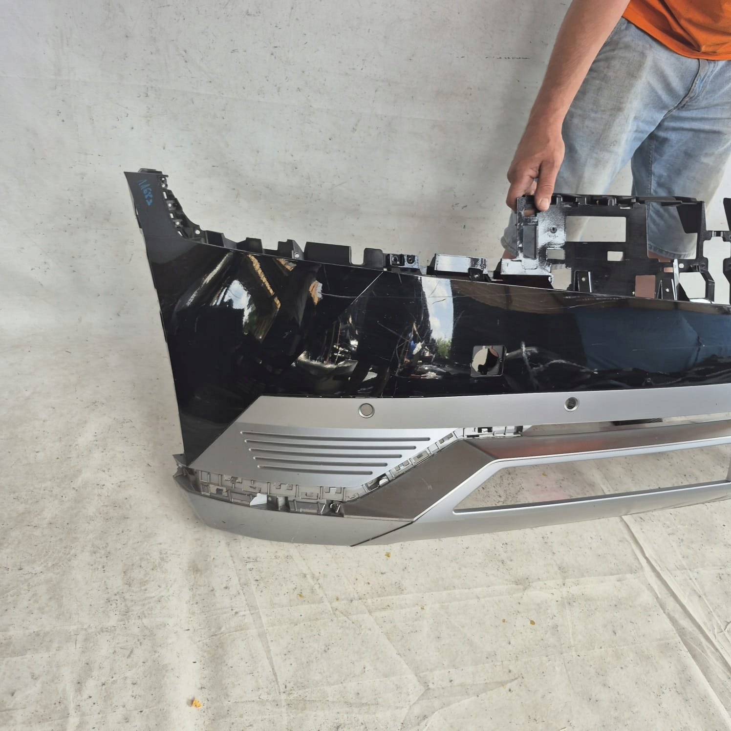 HYUNDAI IONIQ 5 21-24 bumper front front PDC