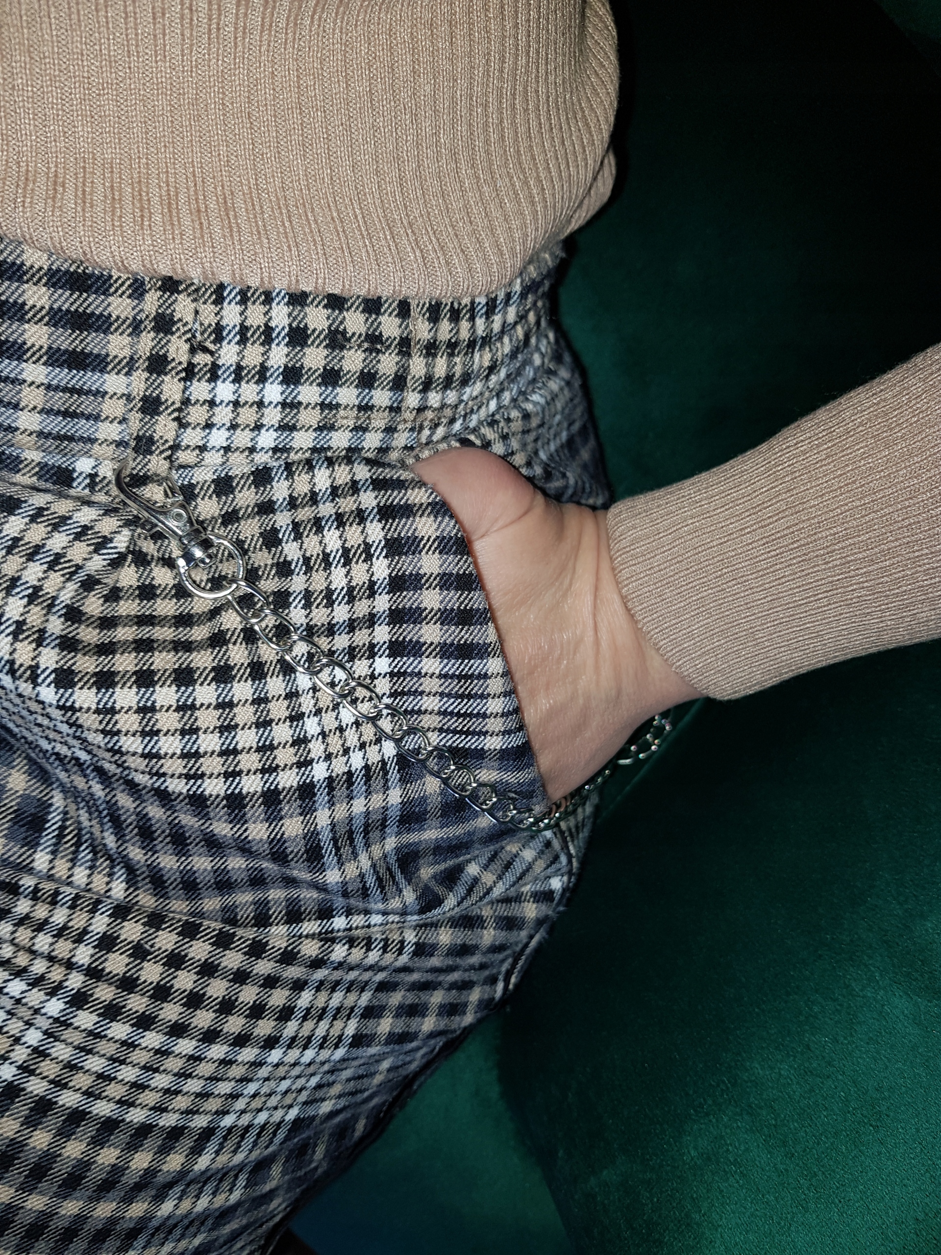 

Spodnie Damskie joggery chino kratka 40 , reserved