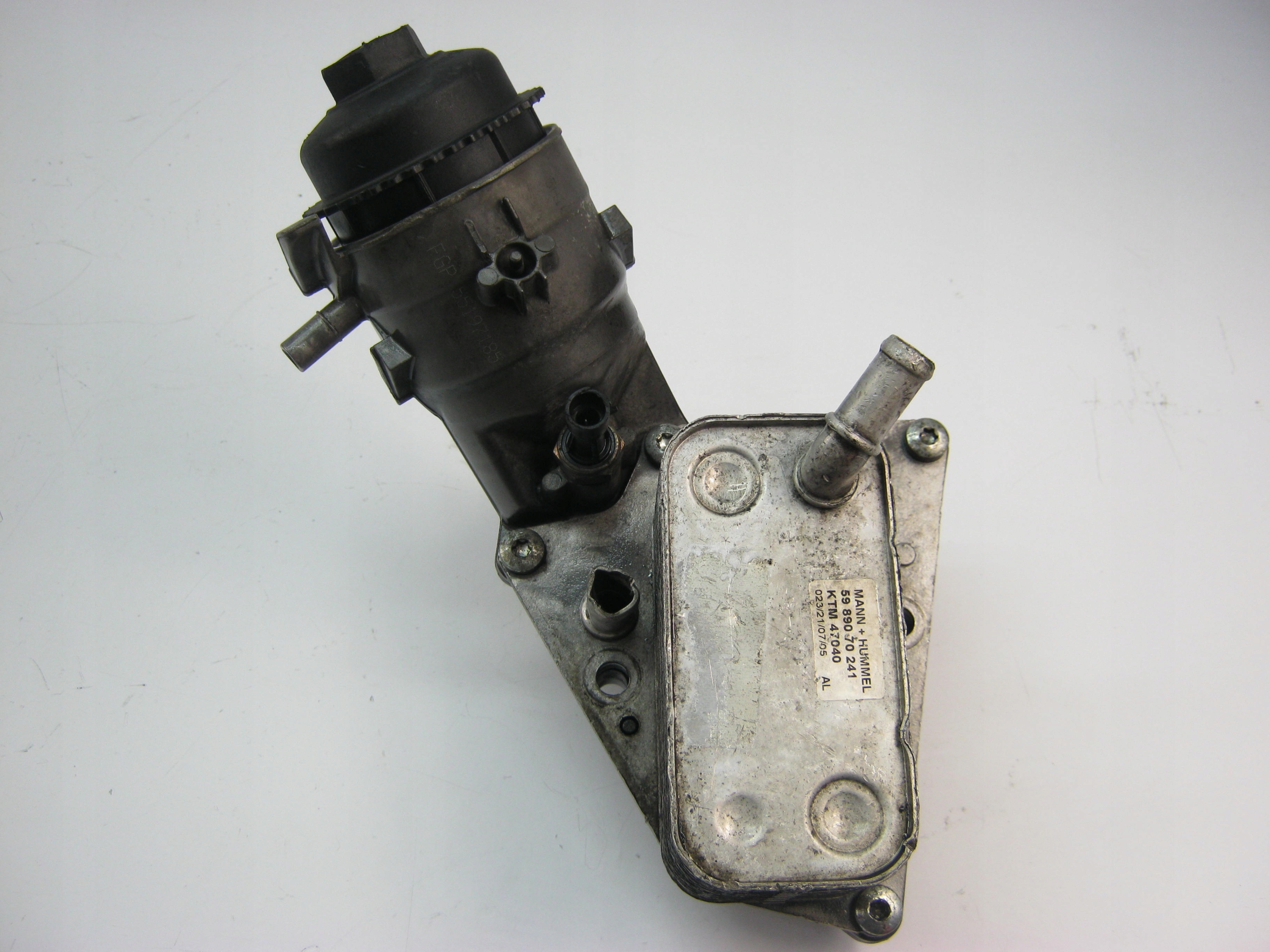 Ölfiltergehäuse FIAT OPEL 1.9 CDTI 55197185