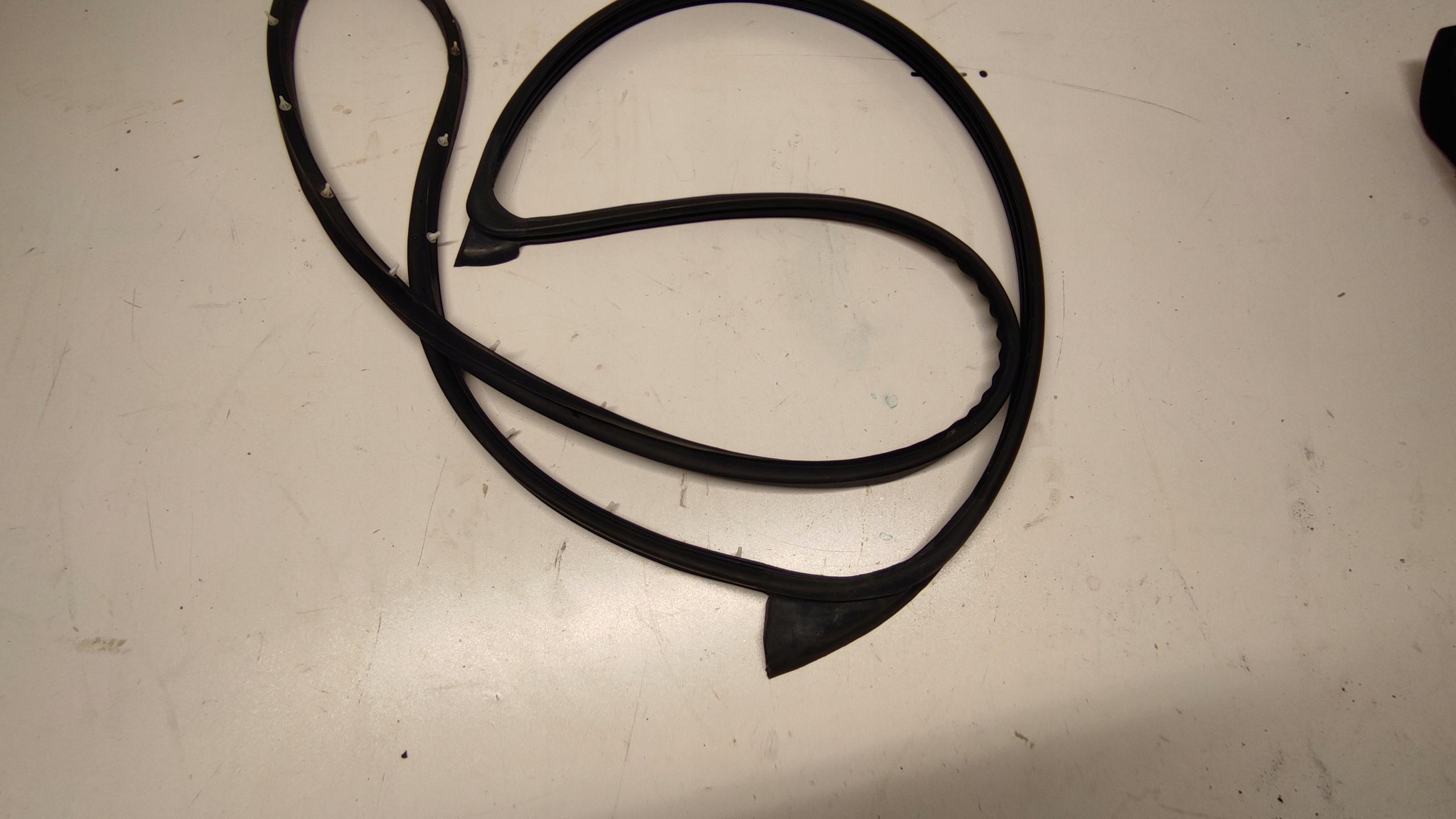gasket door left front HYUNDAI I30 III 17-24