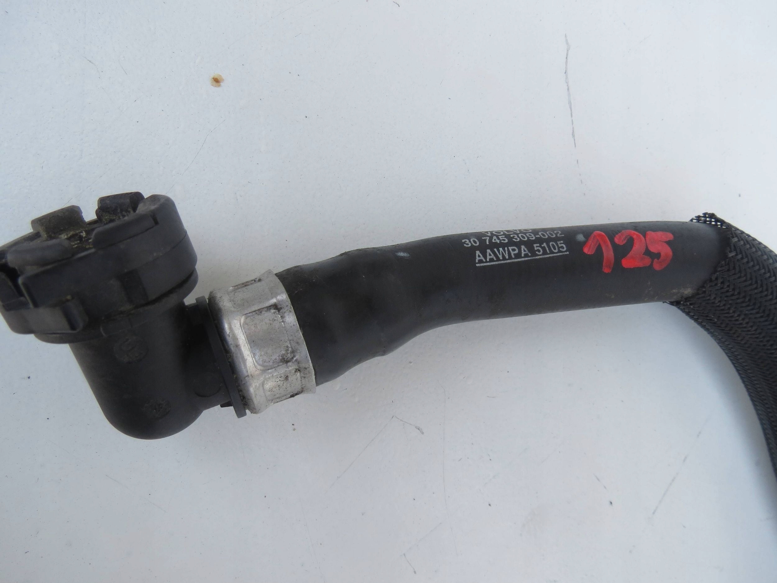 Volvo XC90 2009 wiring / hose radiator