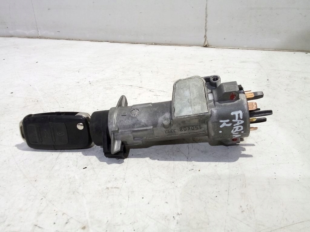 Skoda Fabia II ignition z kluczykiem 4B0905851C