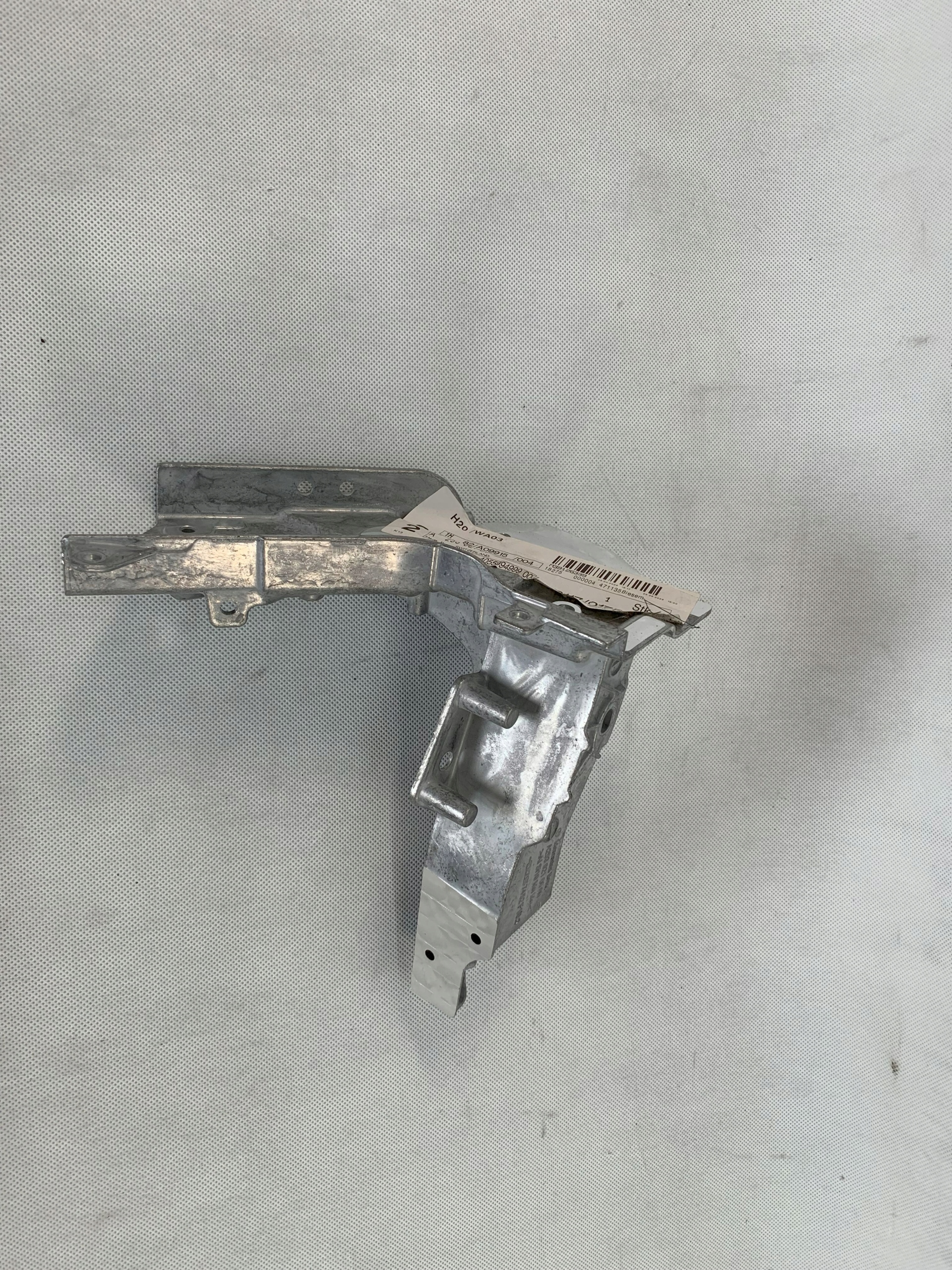 console left front panel, wall Mercedes GLC W253 A2536210600 06.25