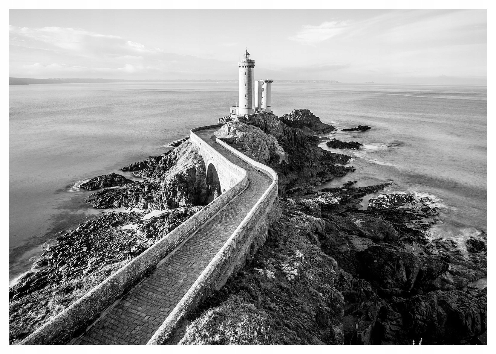 Tapeta Majaki na skalách Čierno-biele skalnaté more Pobrežie 350x250 lepidlo