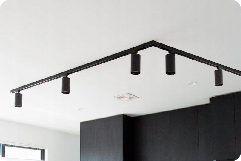 ŁĄCZNIK DO SZYNOPRZEWODÓW - NAROŻNY CZARNY Rodzaj gwintu inny