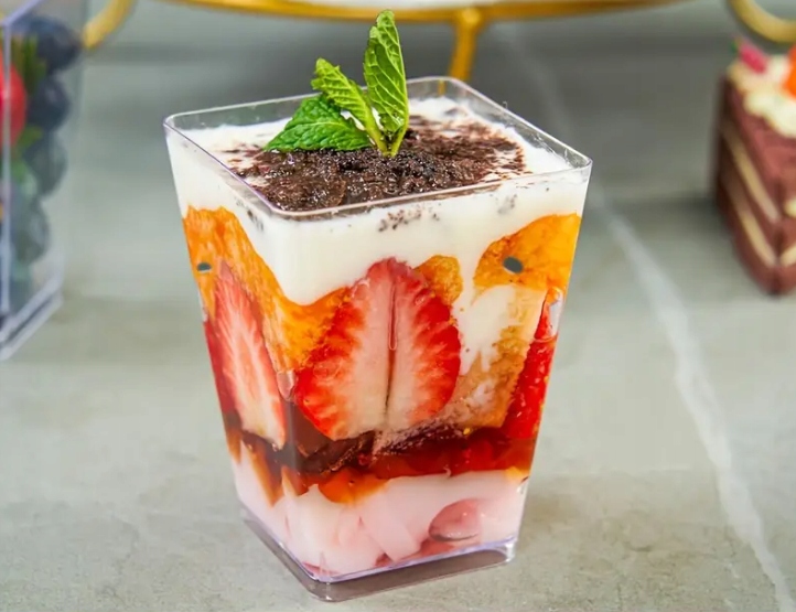 Pojemniki Kubki na przekąski mini desery FINGERFOOD SPACE 3 150ml 24szt Pojemność naczynia 150 ml