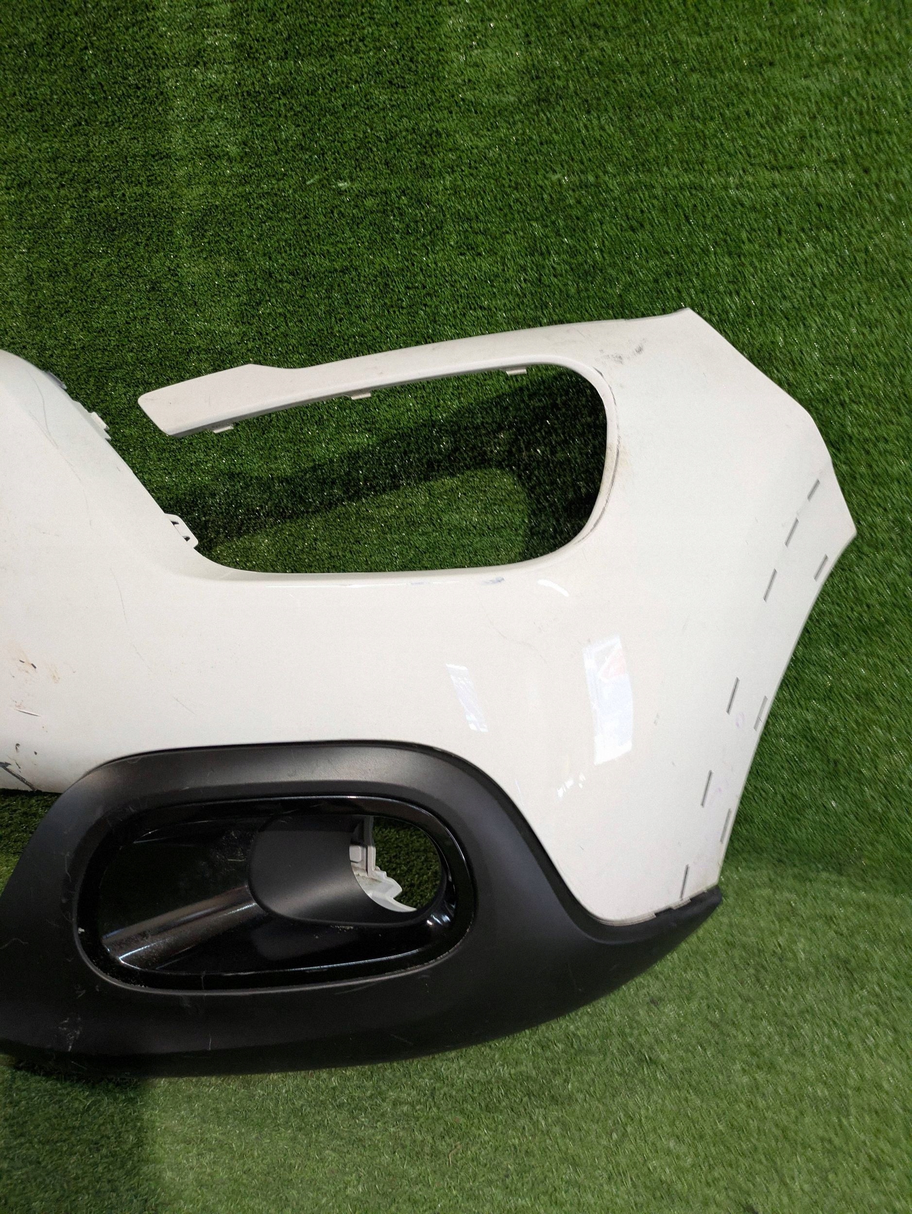 front bumper front CITROEN C3 III LIFT 20- NR.Z9101