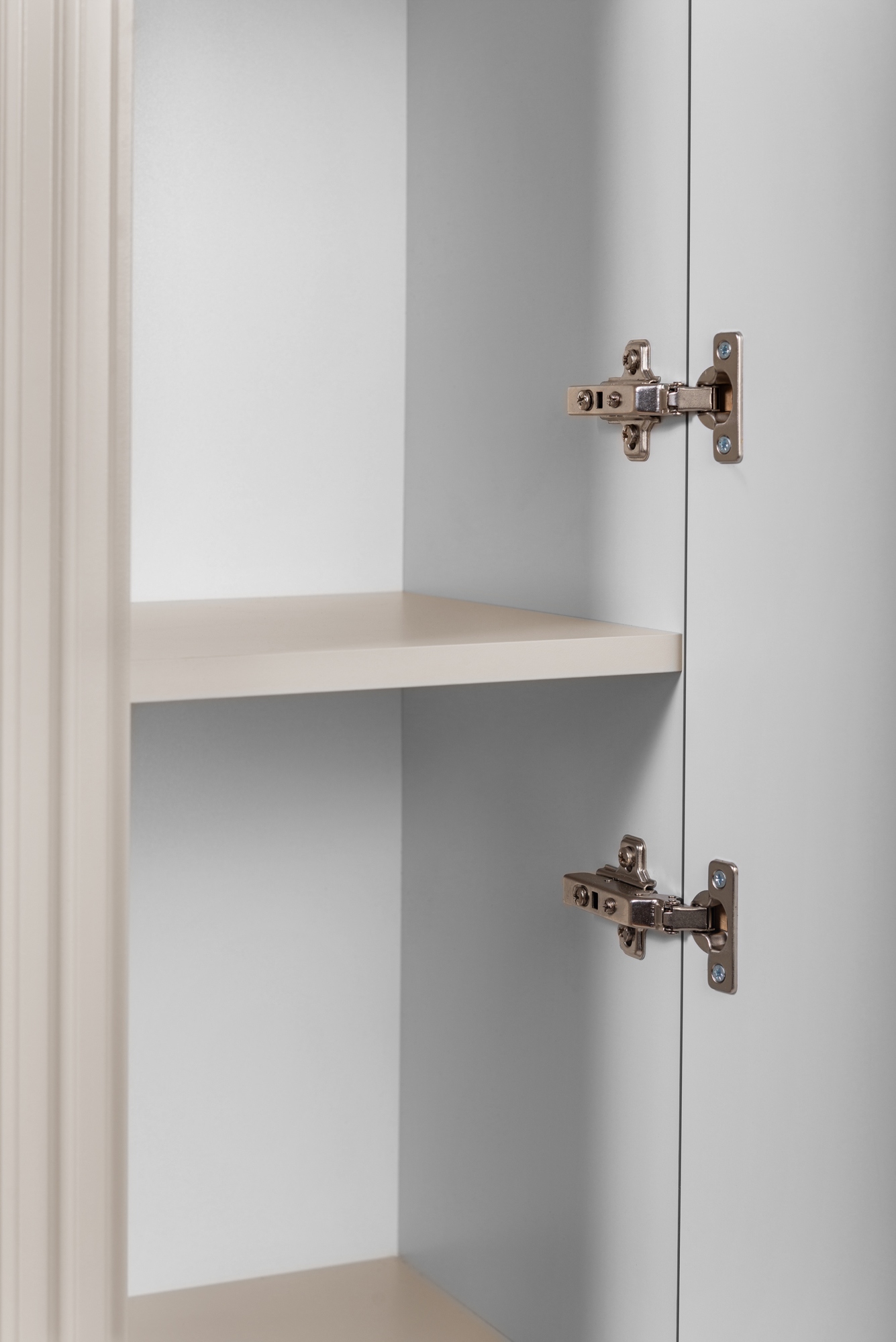 Szafka Łazienkowa Wisząca Słupek 139 cm RYFLOWANE Kaszmir Owalne fronty MDF Wykończenie matowe