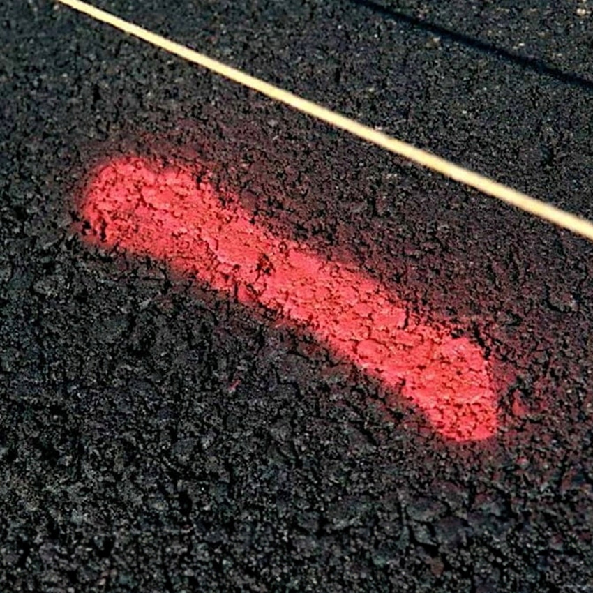 FARBA GEODEZYJNA SPRAY FLUO T.P. SOPPEC CZERWONA DROGOWA DO ZNAKOWANIA Marka Soppec