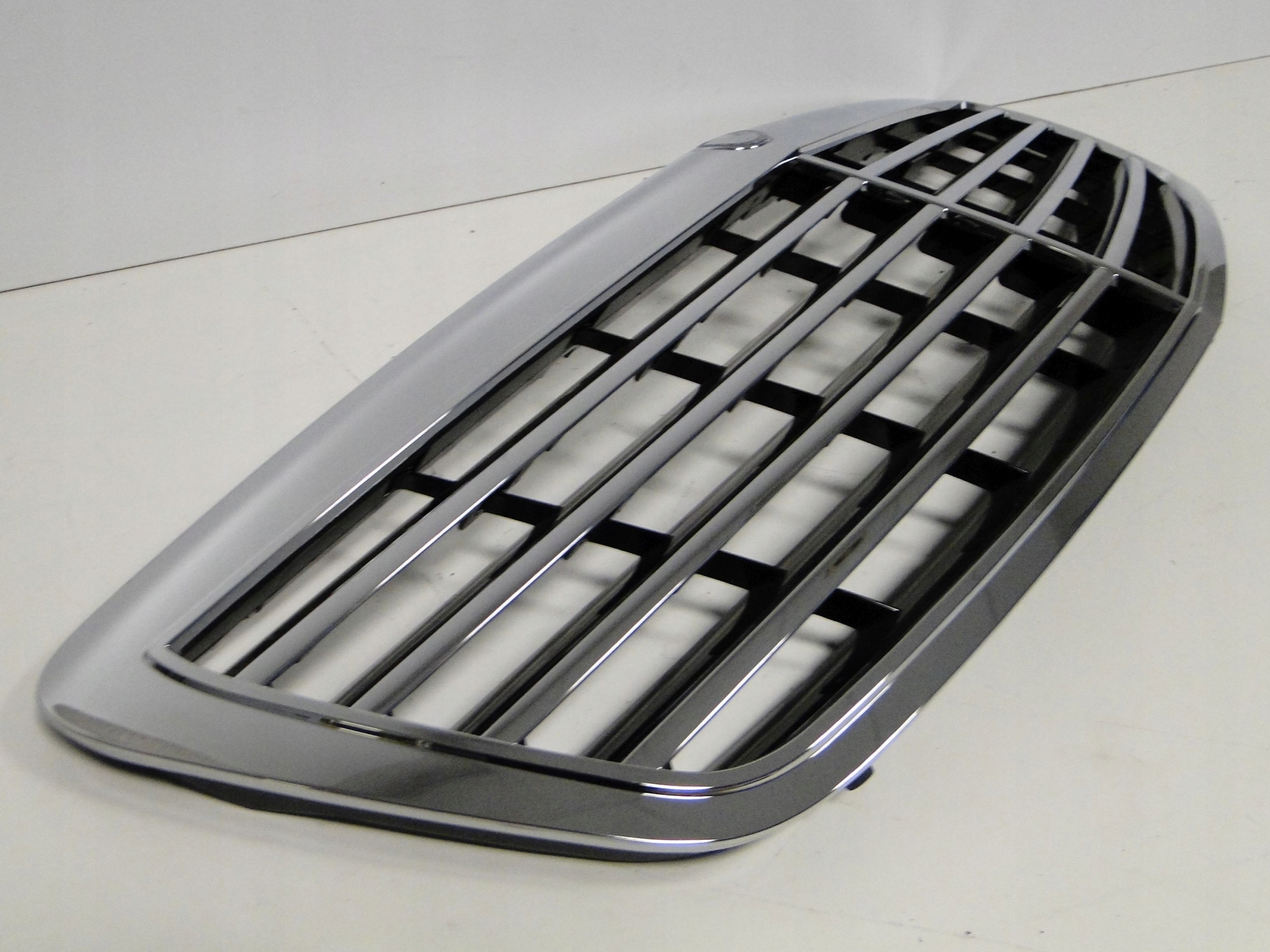 MERCEDES S KLASA W221 221 PRZED LIFTEM GRILL ATRAPA BEZ RADARU Typ samochodu Samochody osobowe