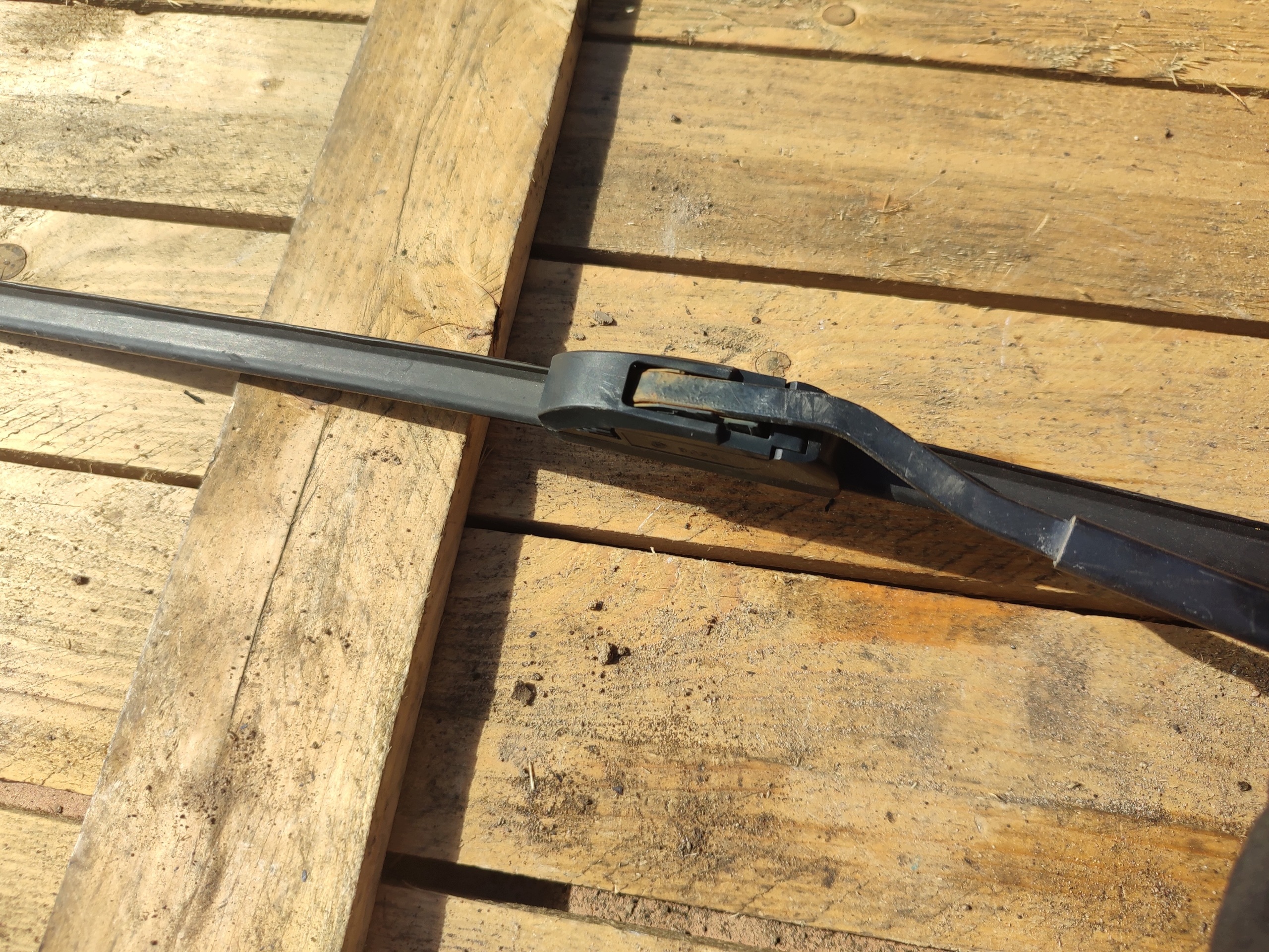 wiper arm left MAZDA 6 VI GJ