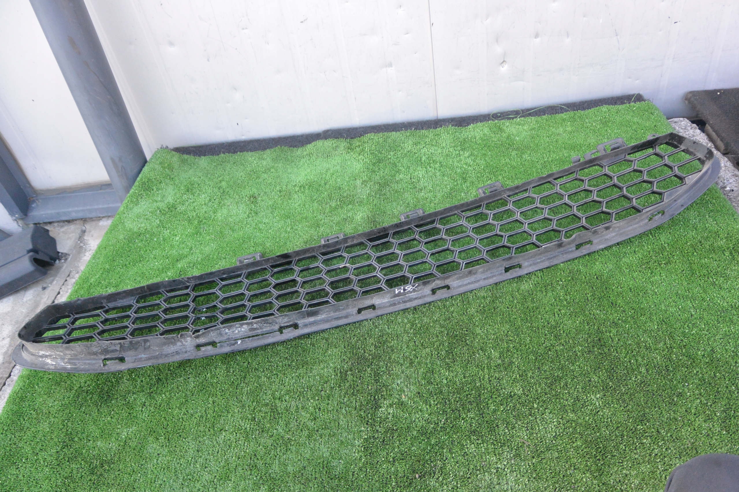 grid of a bumper central lower front BMW X5M F85