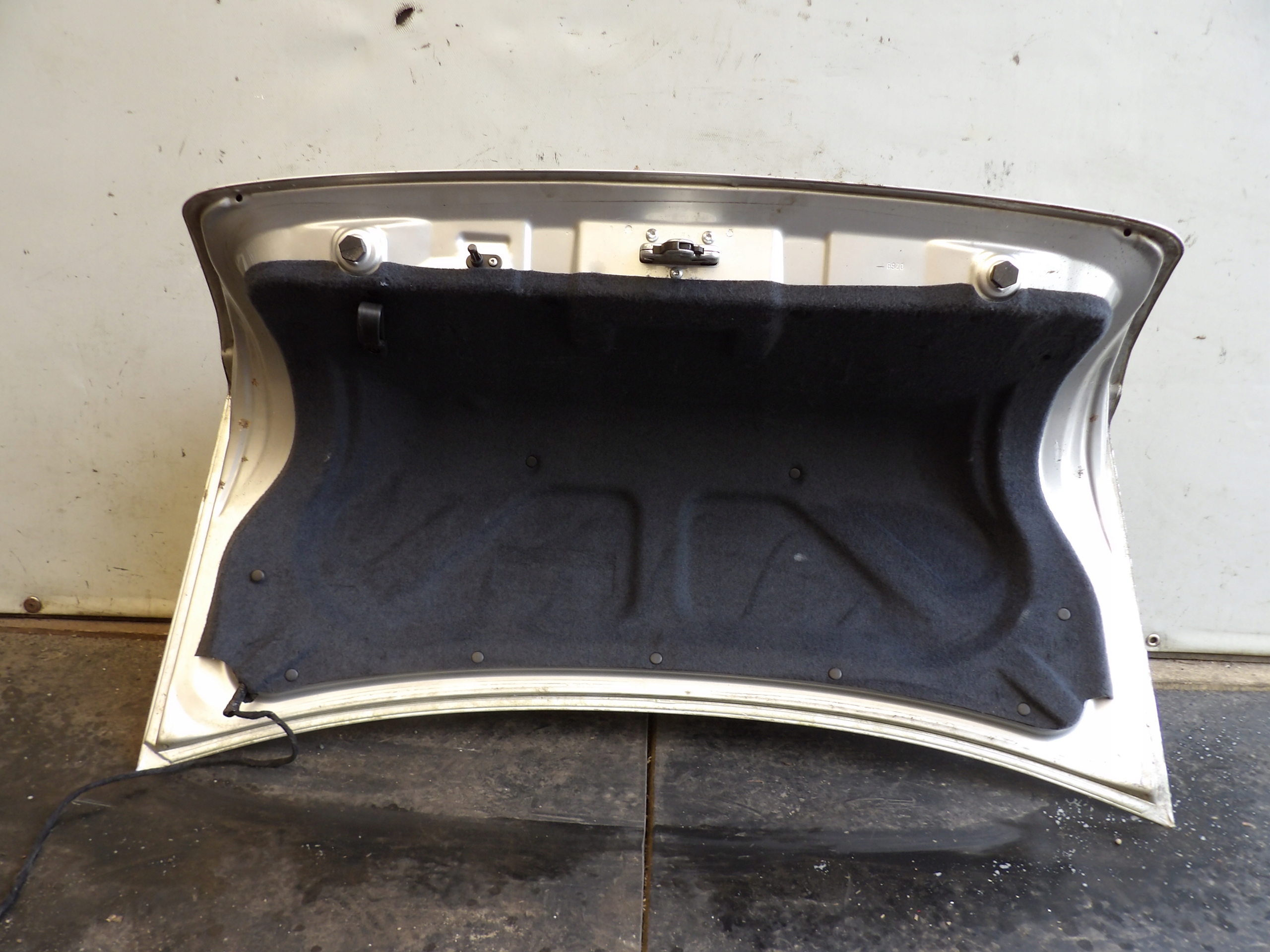 Opel Vectra B boot doors lak.147 lift
