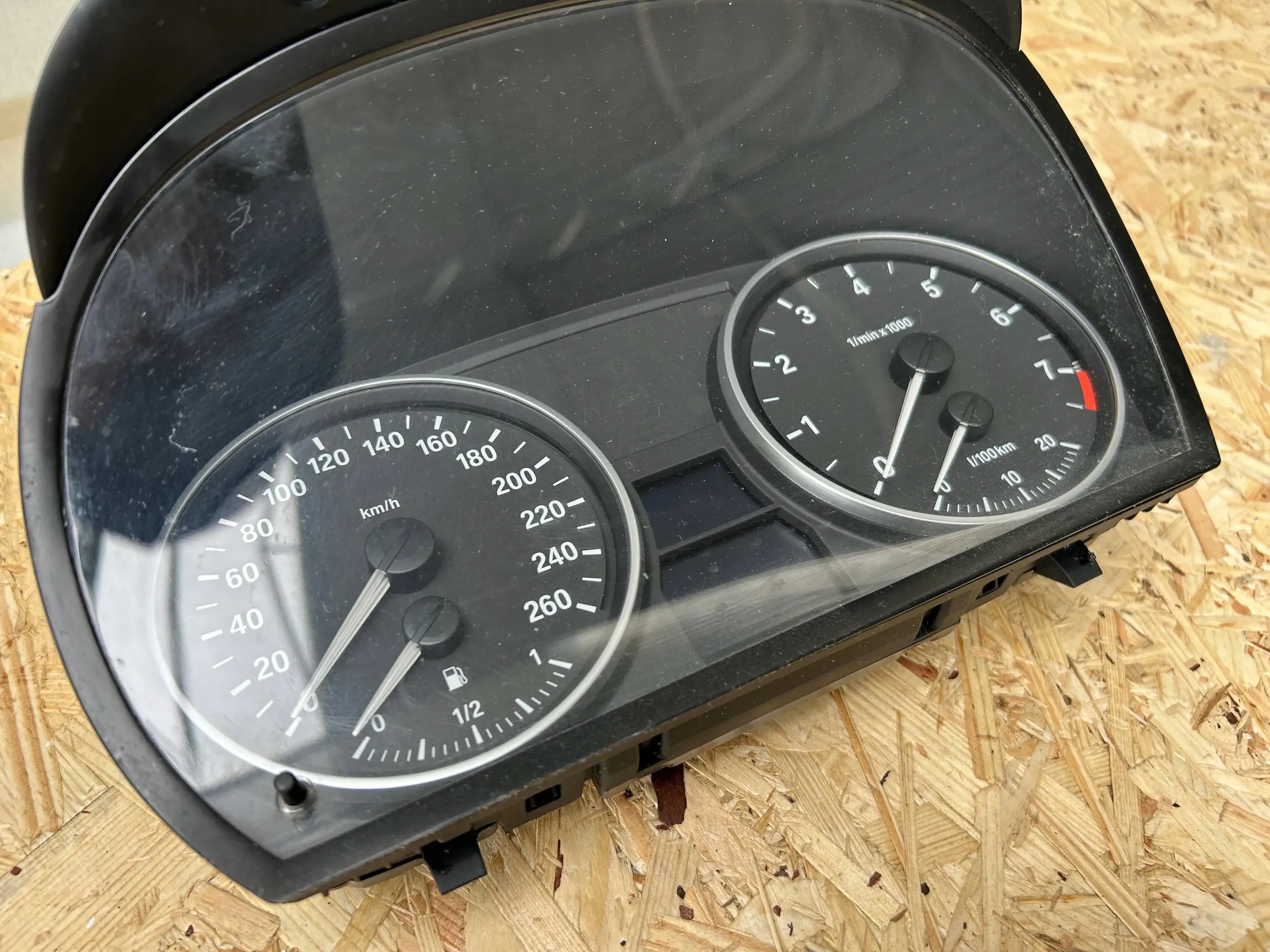dials / Predkosciomierz BMW 3 E90 9148026 Europa N52 330i