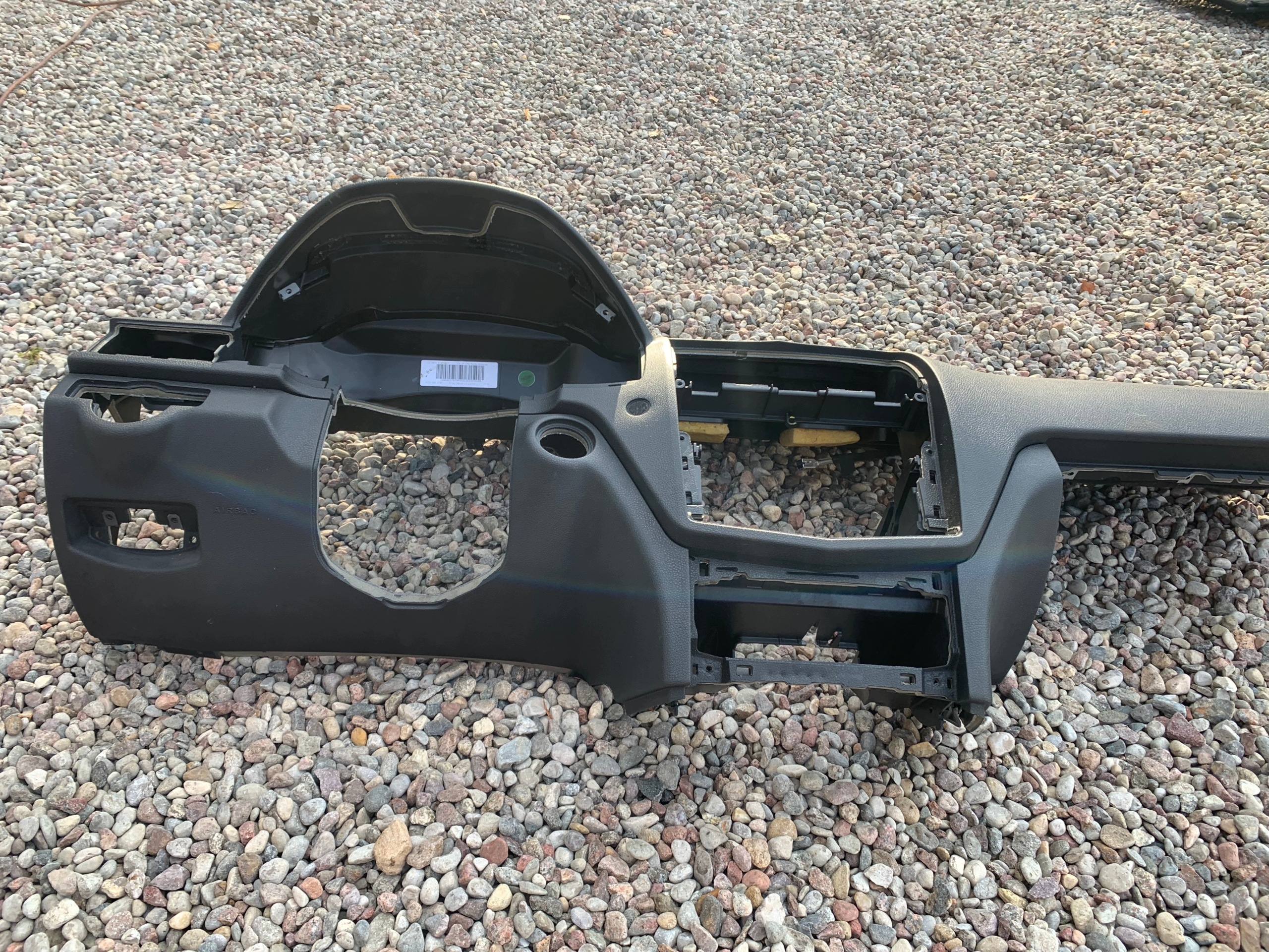 dashboard instrument panel the centre Mercedes-Benz C-class W204 A2046803787