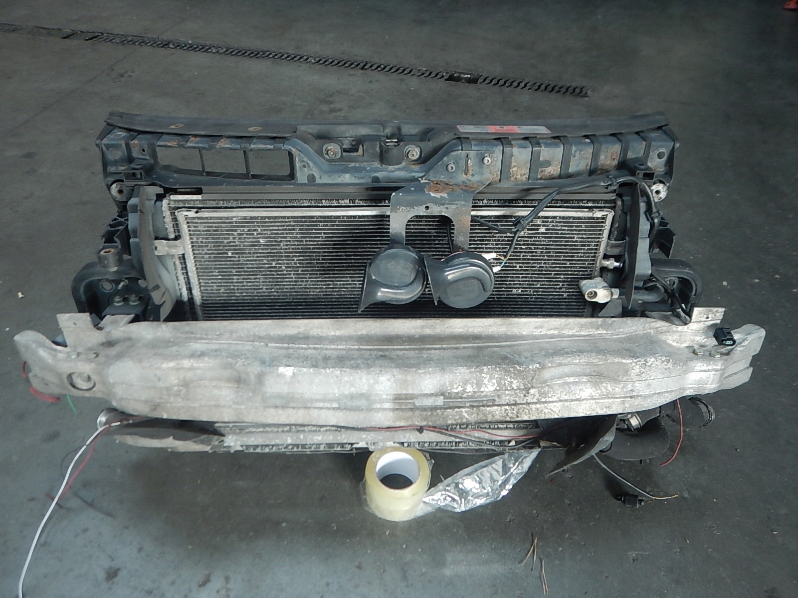 ПОСИЛЕННЯ ПЕРЕДНЯ ПАНЕЛЬ ПЕРЕДНІЙ РАДІАТОРИ AUDI A6 C6 3.0 TDI