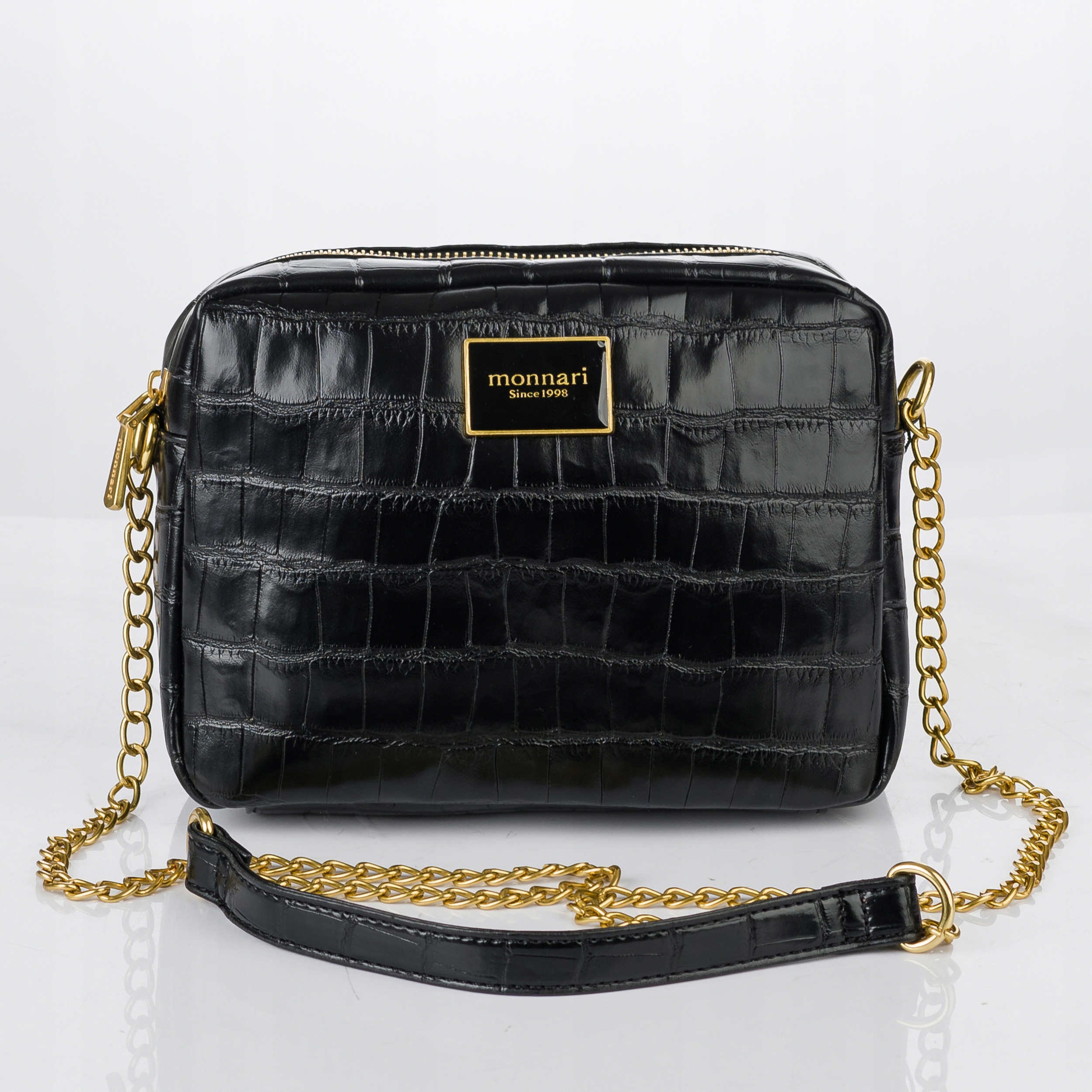 PIKOWANA TOREBKA LISTONOSZKA CZARNA MONNARI Materiał dominujący skóra ekologiczna