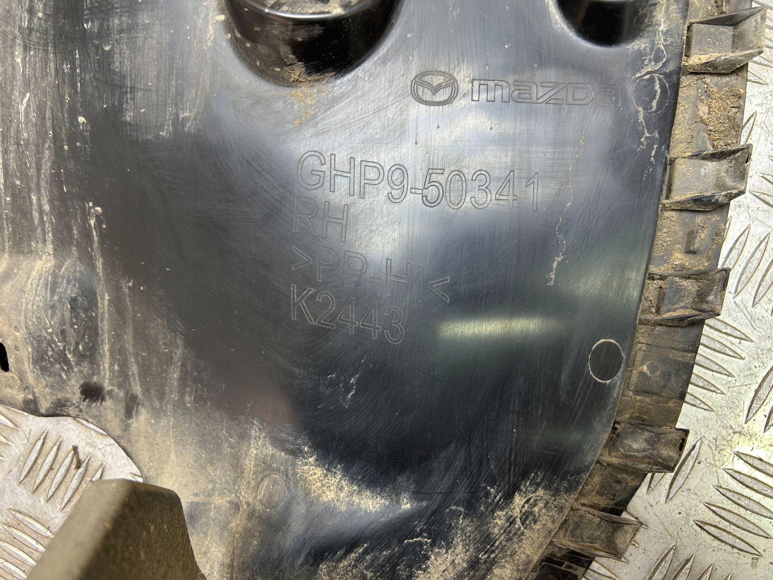 mudguard rear. right side Mazda 6 2016 GHP950341