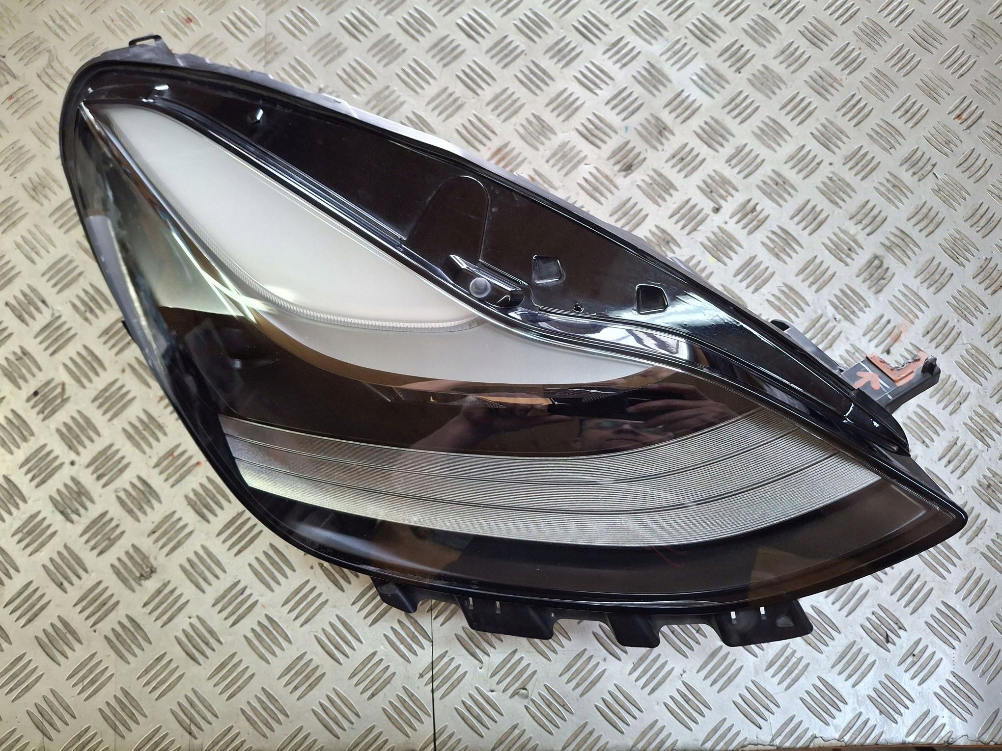 light right front FULL LED TESLA 3 LIFT TESLA Y 2020R->
