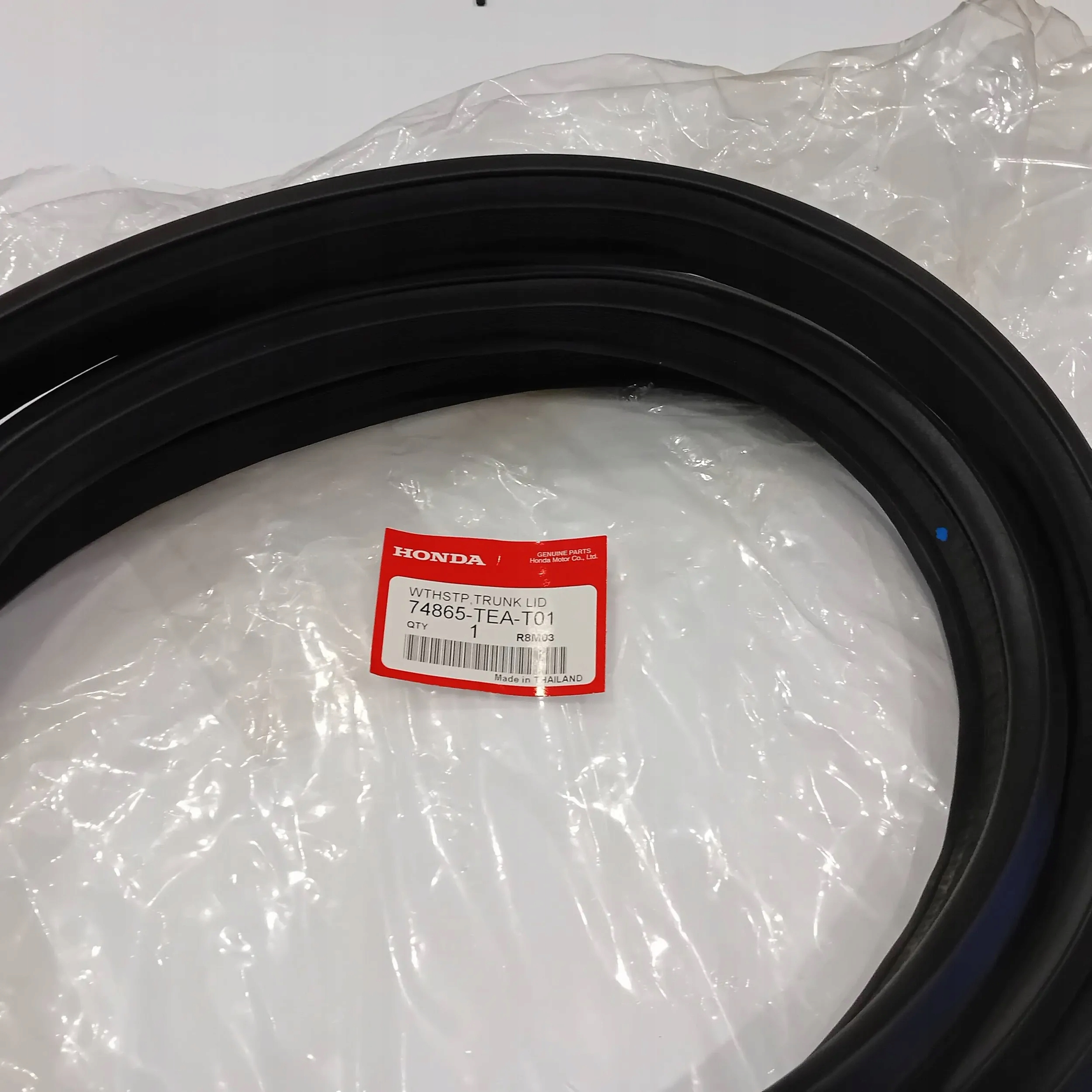 HONDA CIVIC X 2017- GUMOWA USZCZELKA KLAPY BAGAŻNIKA TYŁ NOWA OEM Producent części Honda OE