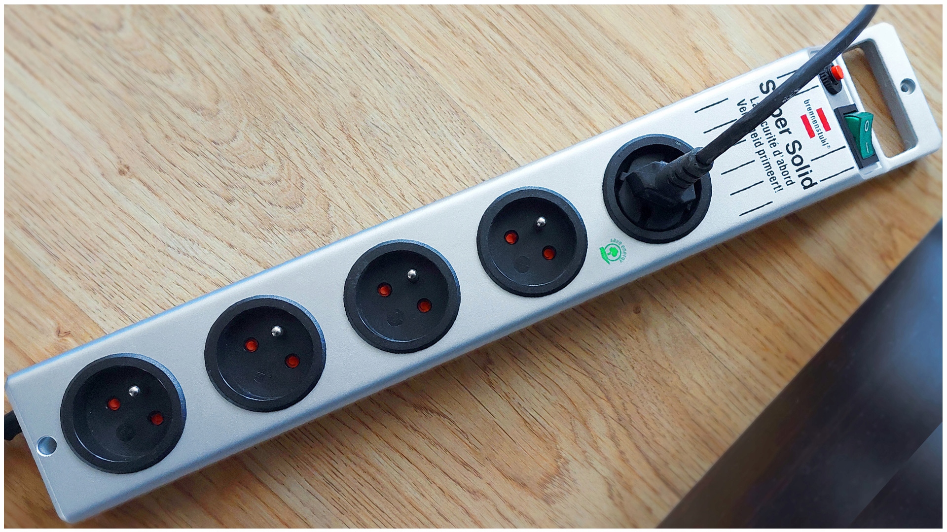 Przedłużacz Listwa Zasilająca Srebrna 5 Gniazd Kabel 2,5 Certyfikat CE Liczba gniazd 5