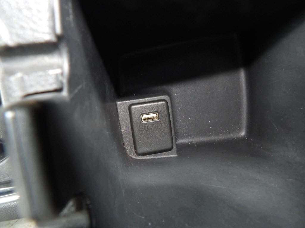 OPEL ASTRA K KOMBI TUNEL mitte
