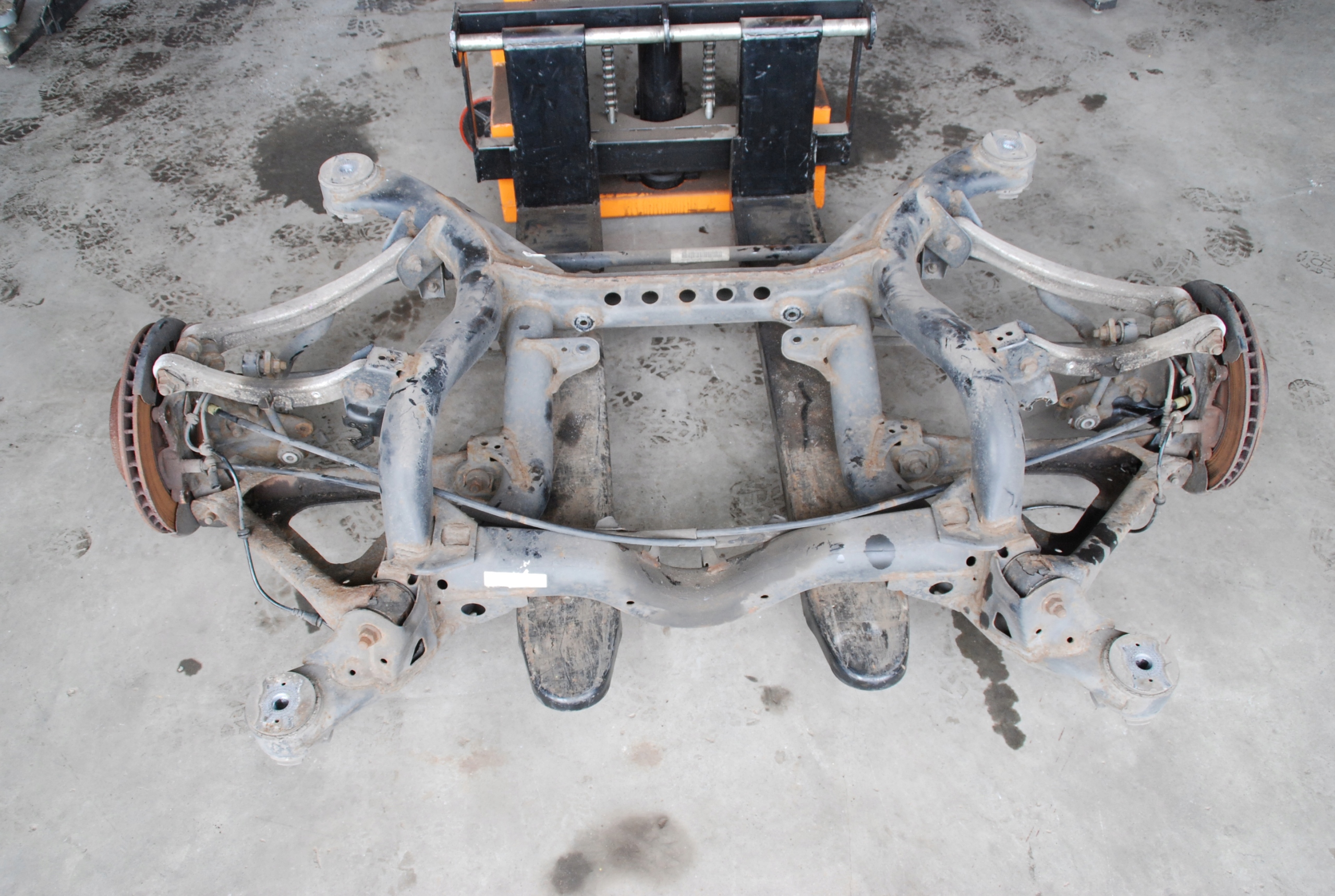 SANKI WÓZEK TYŁ TYLNY PORSCHE CAYENNE 7L5 4.8 LIFT Producent części Porsche OE