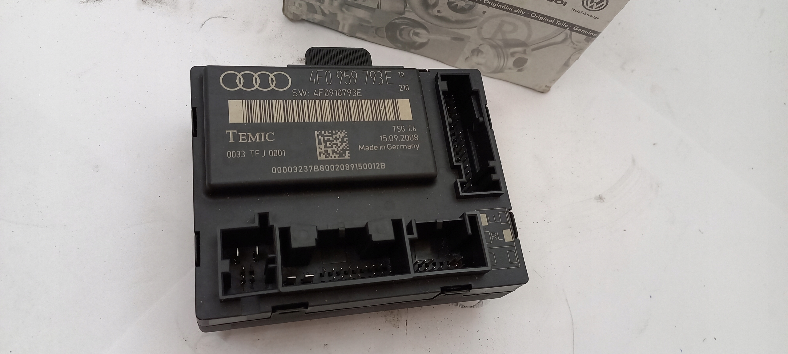 4F0959793E - Модуль управления передней левой двери AUDI A6 2005-2006