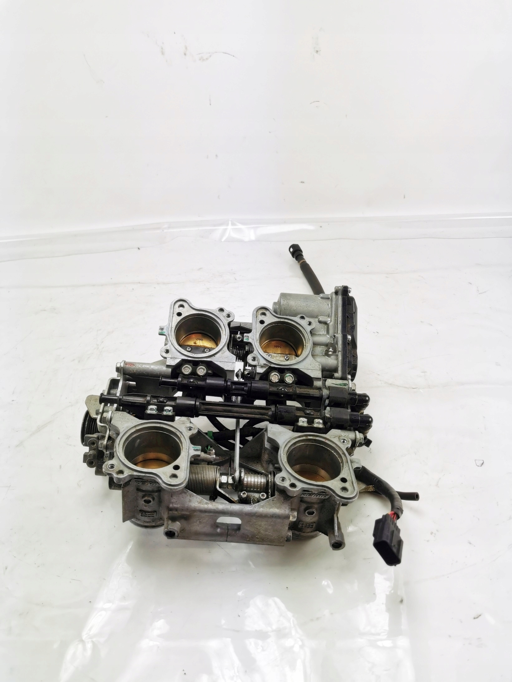 HONDA VFR 1200 F 09-16 PRZEPUSTNICA PRZEPUSTNICE WTRYSKI