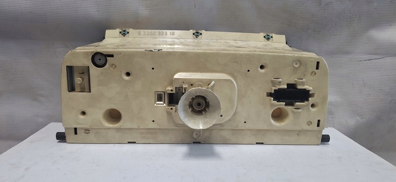clock dials Volkswagen OE 5220032310