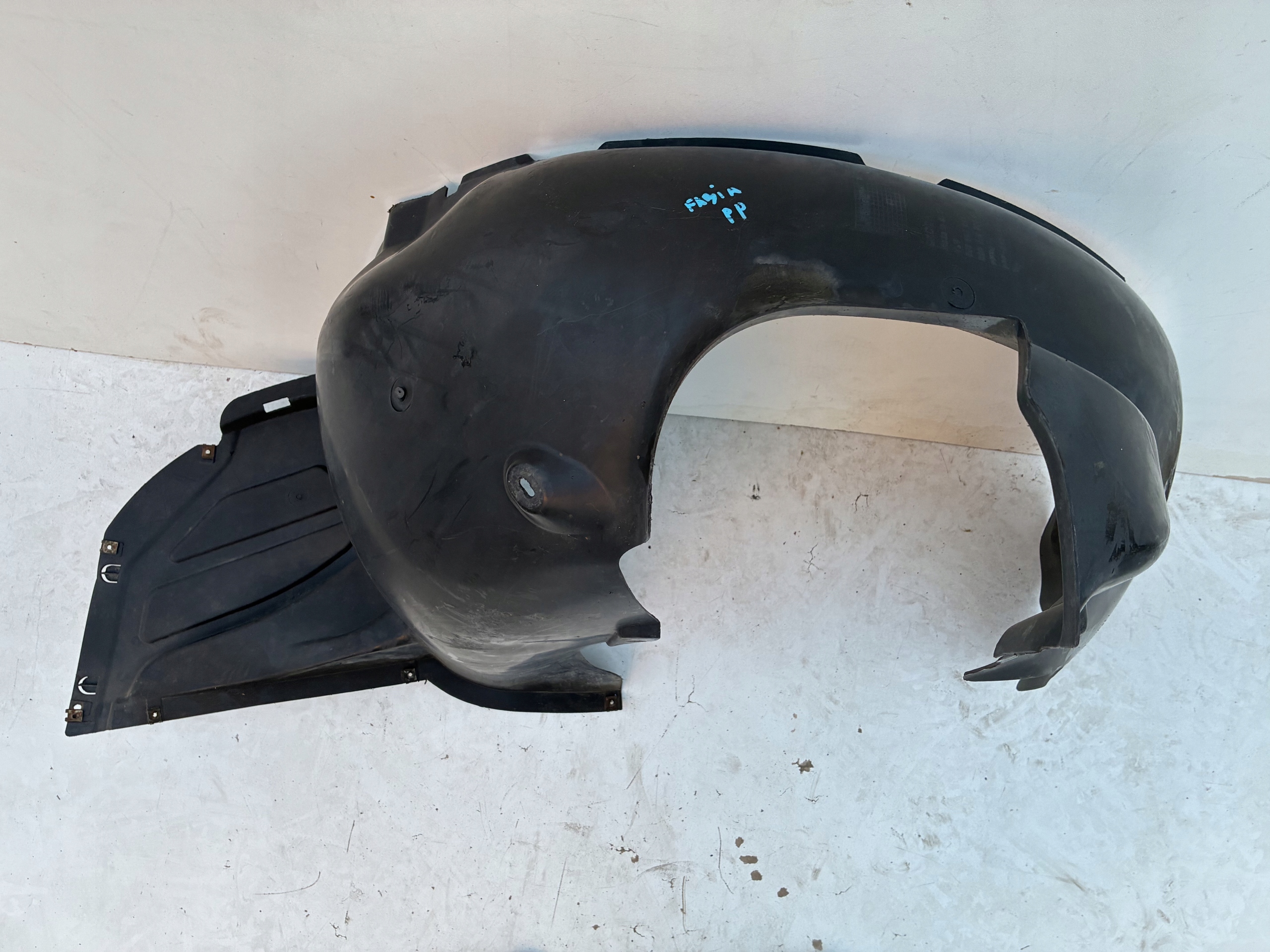 mudguard right front front Skoda Fabia II Roomster ==OEM==