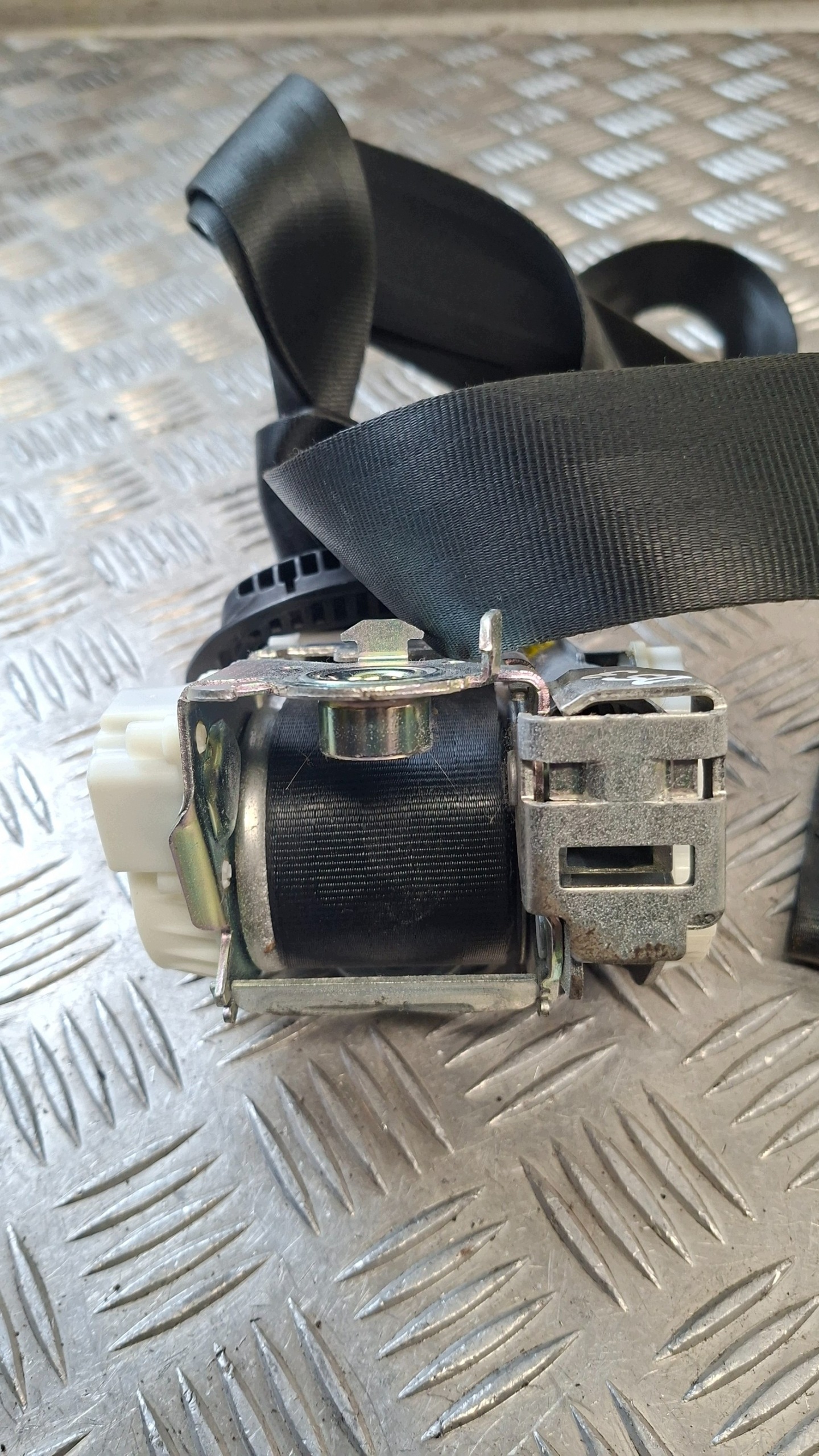 tension belt safety left front CITROEN DS3