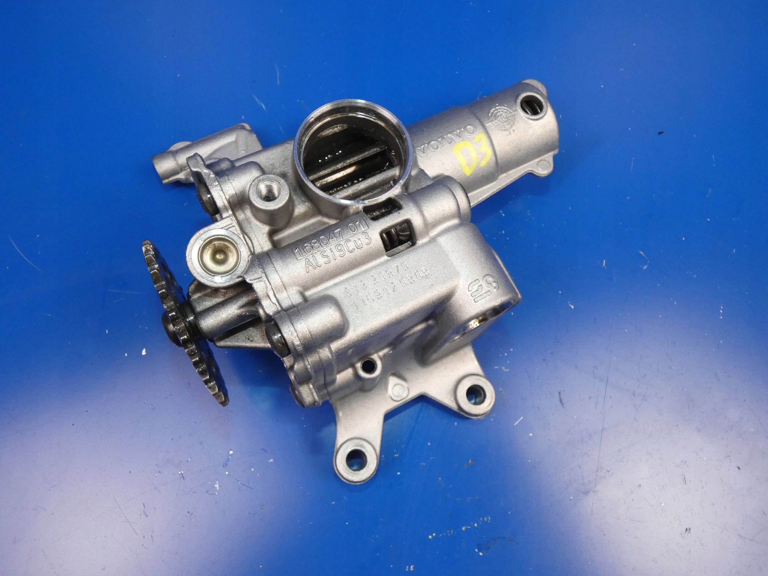 VOLVO XC60 e V60 S60 II S80 2.0 D3 2.4 D5 Pompa olio motore