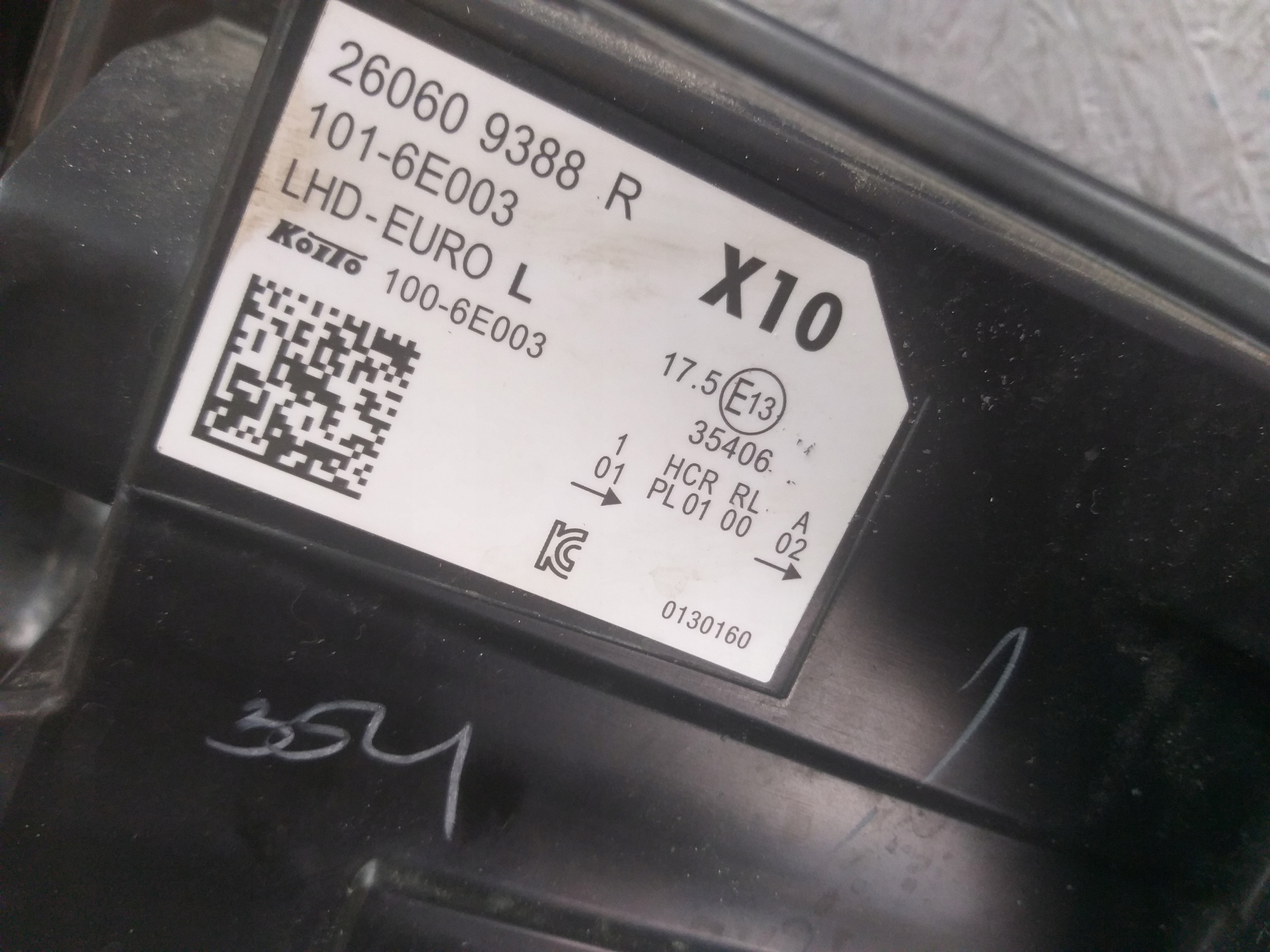 LAMPA PRZÓD LEWA RENAULT ZOE FULL LED 26060 9388R Wersja Europejska