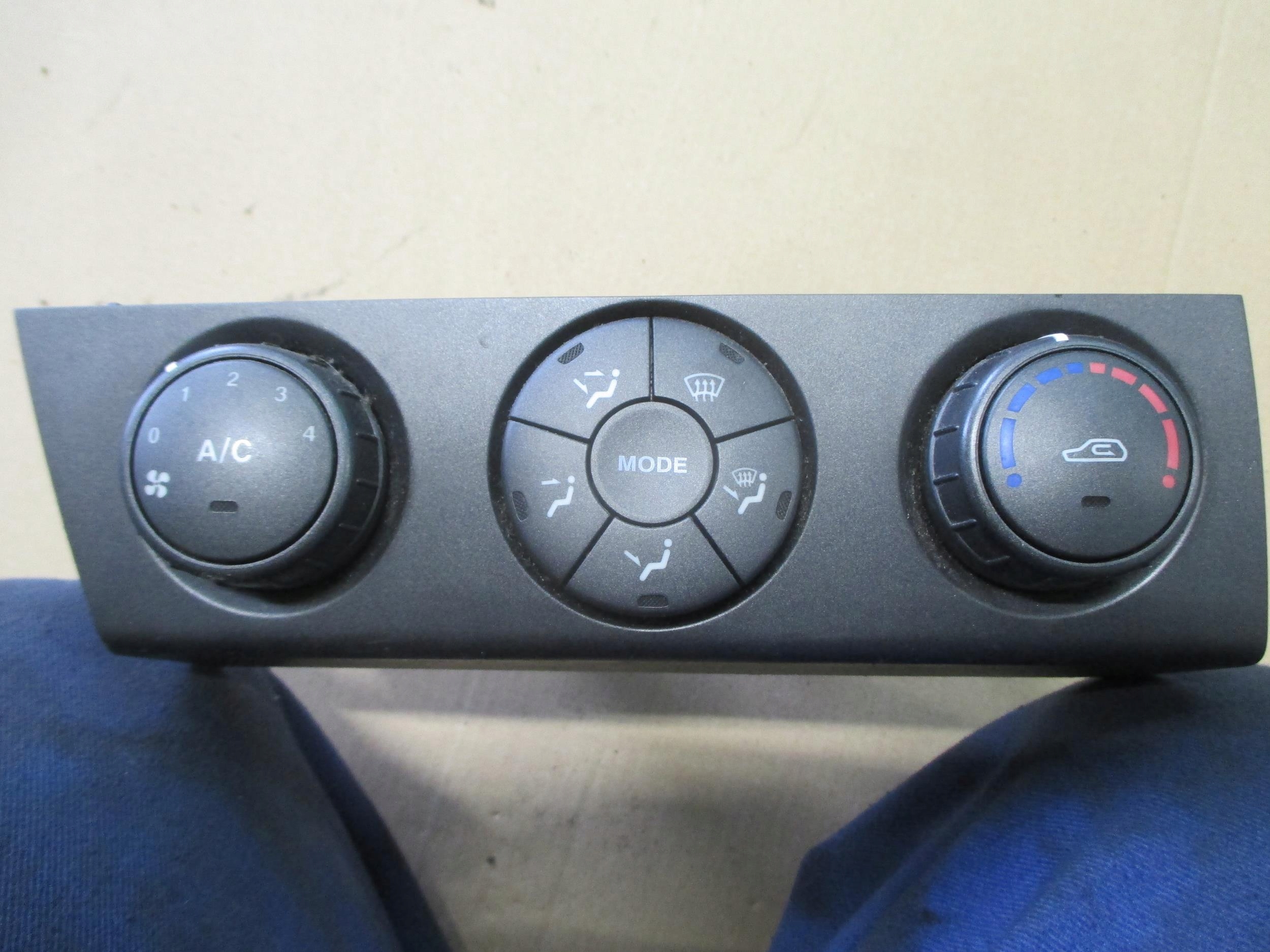 SSANGYONG KYRON 05-14 PANEL NADMUCHU 68700-0900