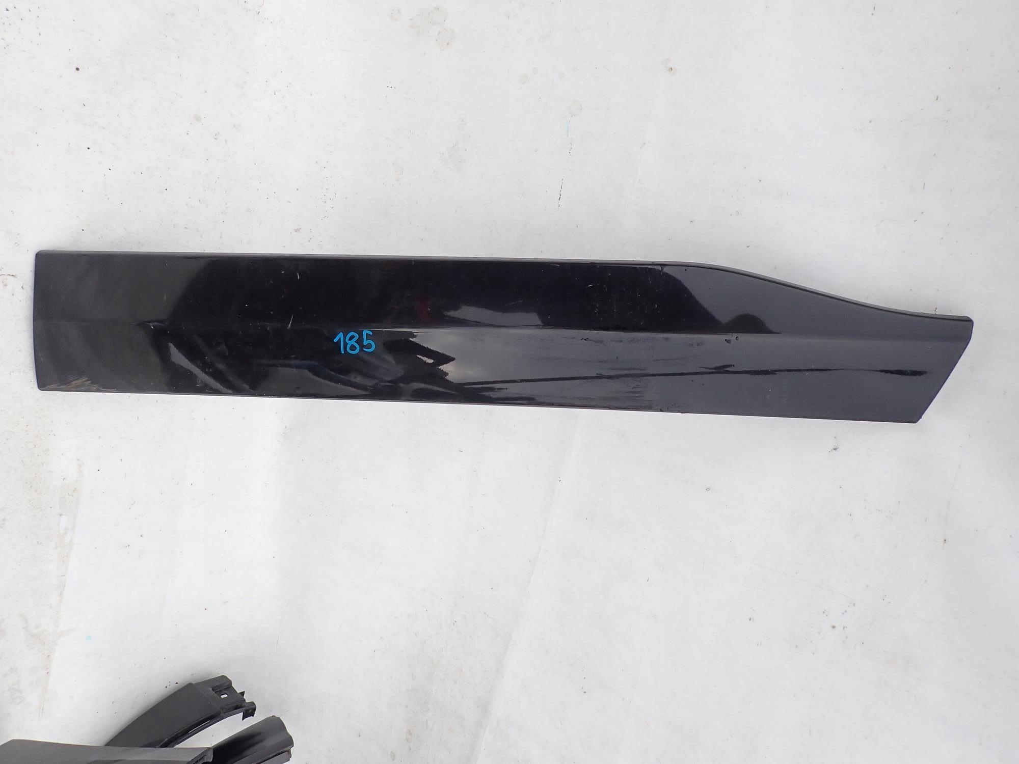 TOYOTA RAV4 V 5 19-> moulding door right front