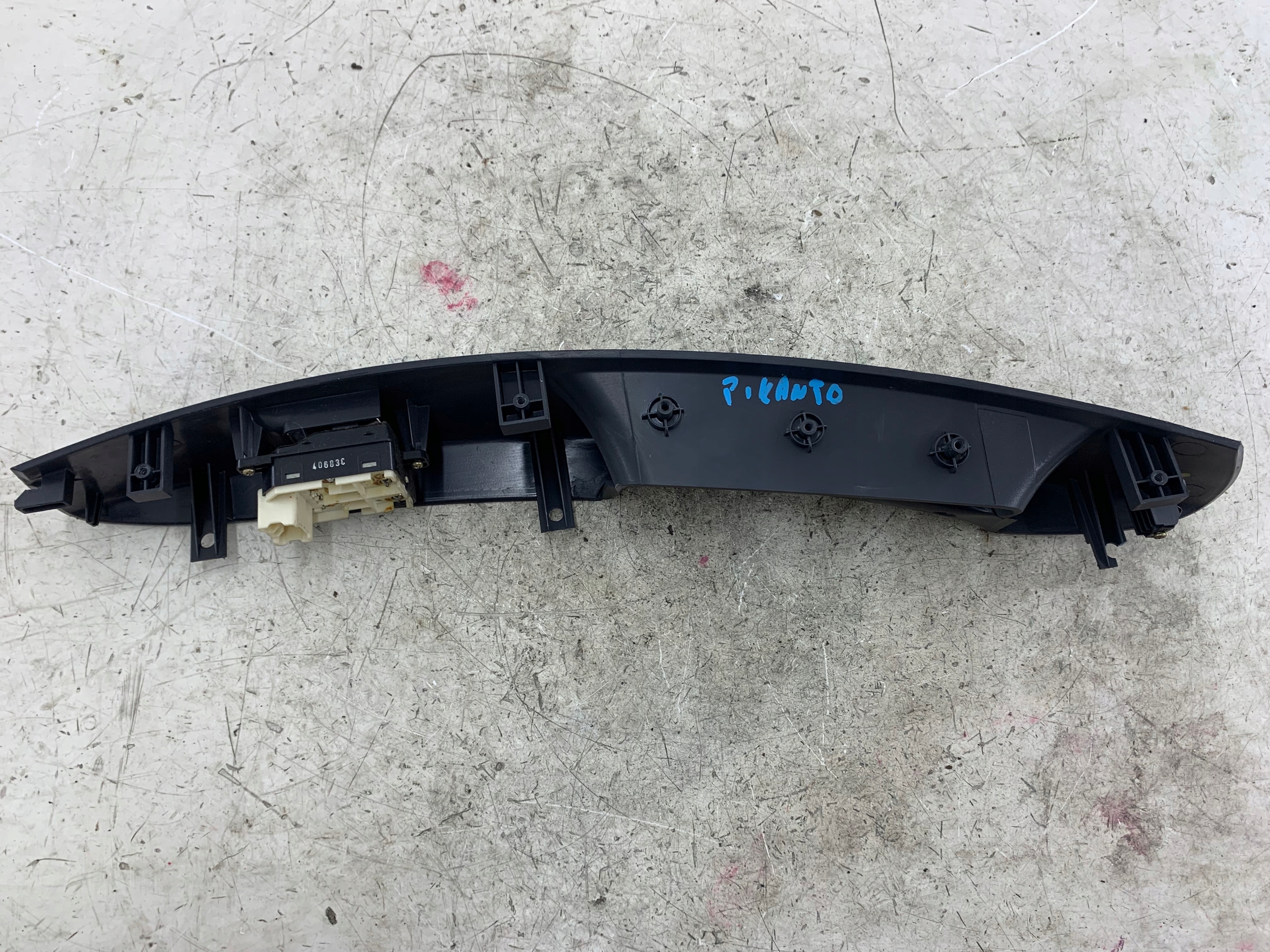 KIA PICANTO a PANEL okna levý předek na 2 okna