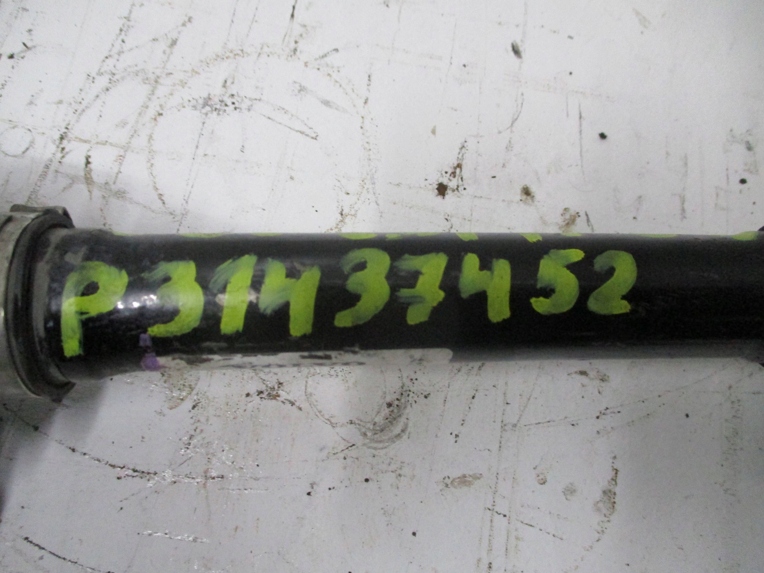 semi-axis front front right VOLVO V60 II 24R 2,0i P31437452