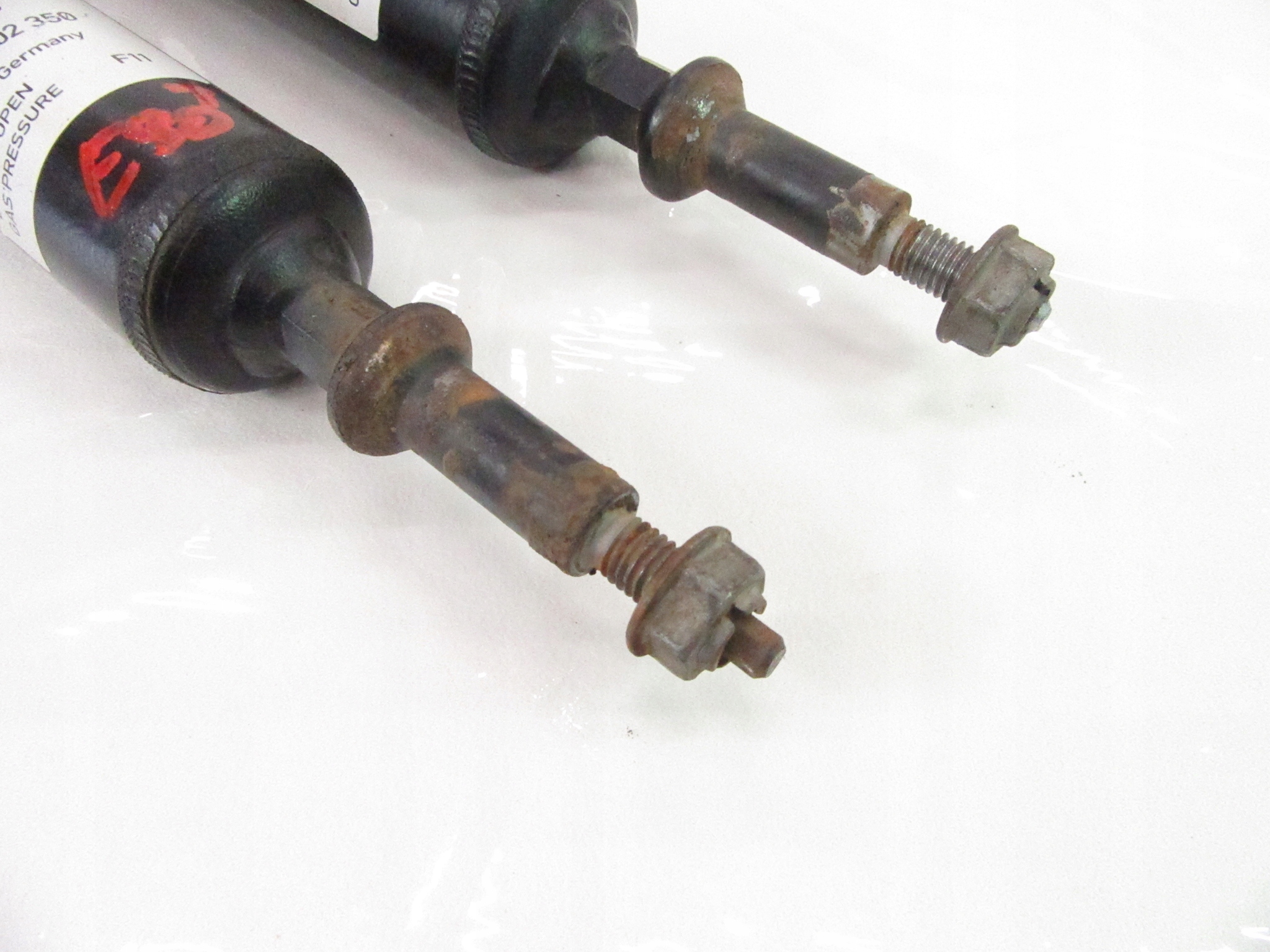 Stoßdämpfer Stoßdämpfer heck hinten BMW E81 E82 E87 88 E90 E91 E92 E93 SACHS