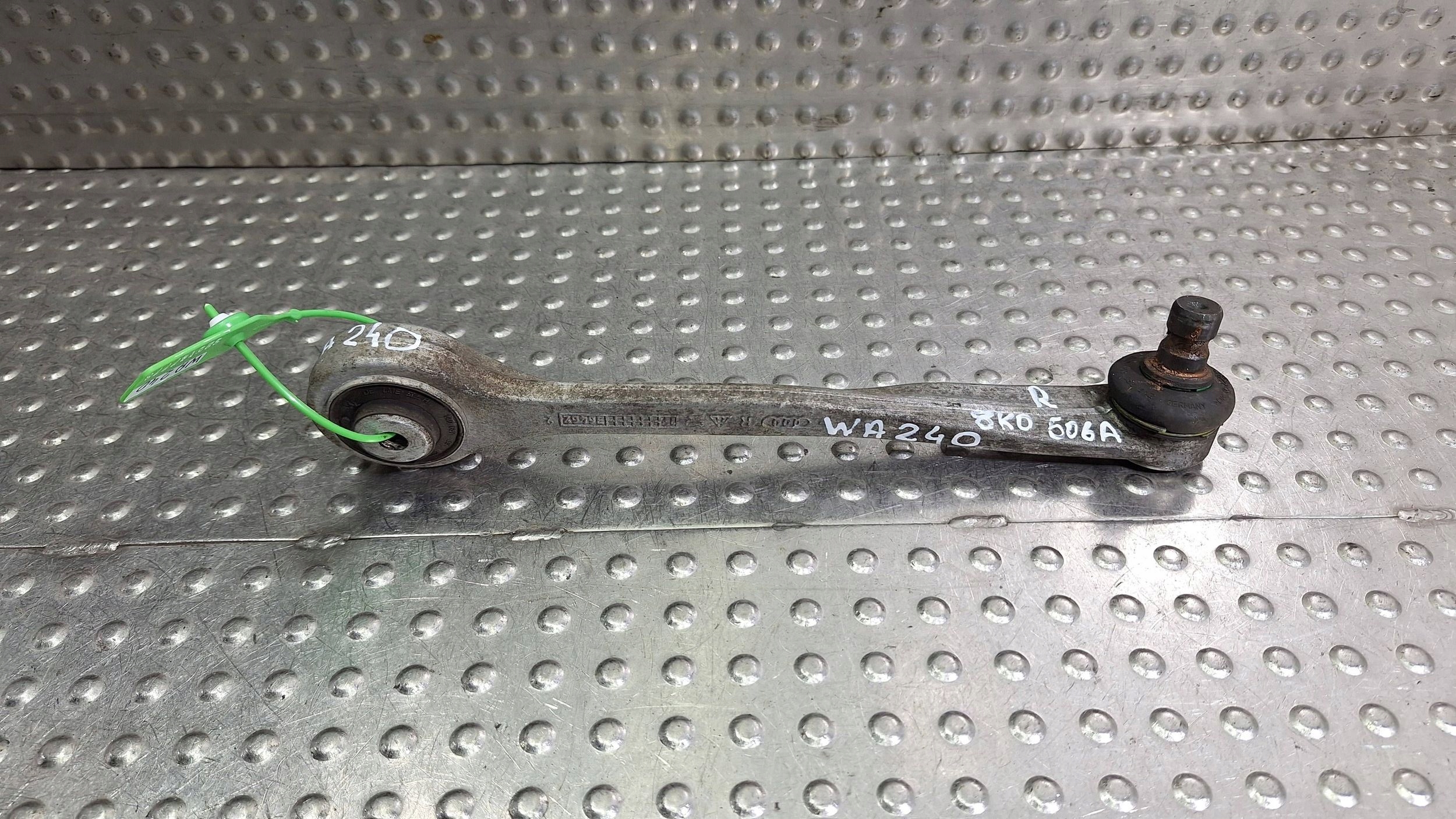 arm right front upper 8K0407506A 8K0506A AUDI A4 B8 A5 8T Q5 8R
