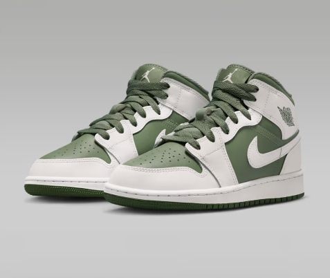 Air Jordan 1 Mid DQ8423-107 Nové boty Tenisky vel. 40