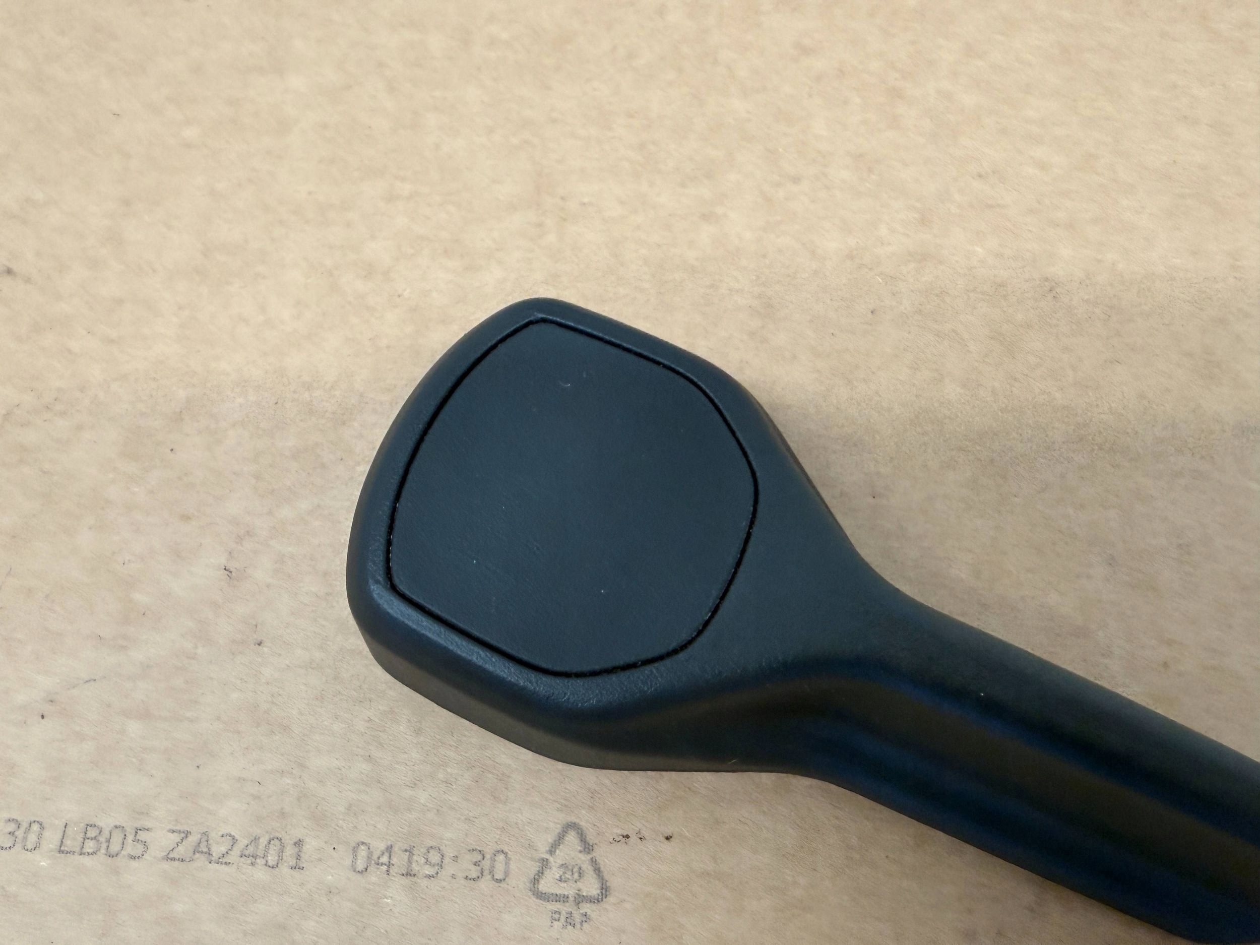 Sandero III handle seat 874515206R