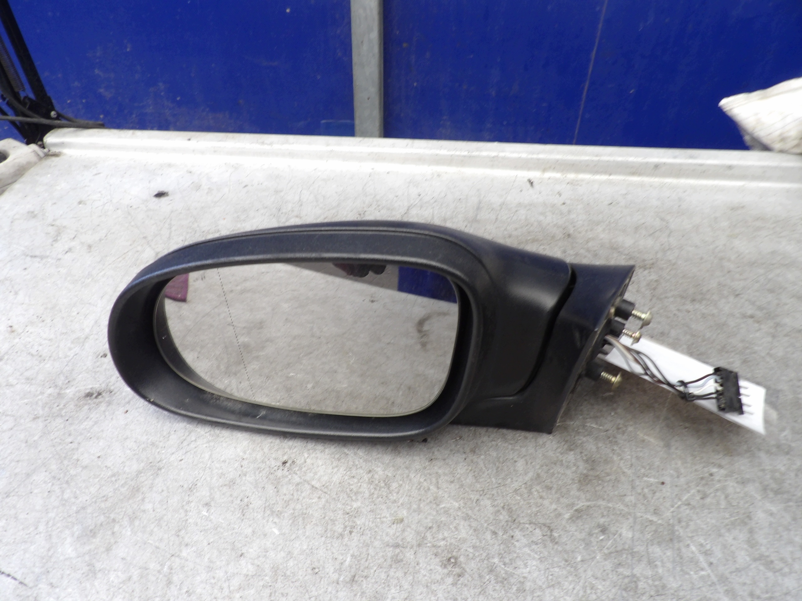 Mercedes A 140 mirror left 5 vertical black,