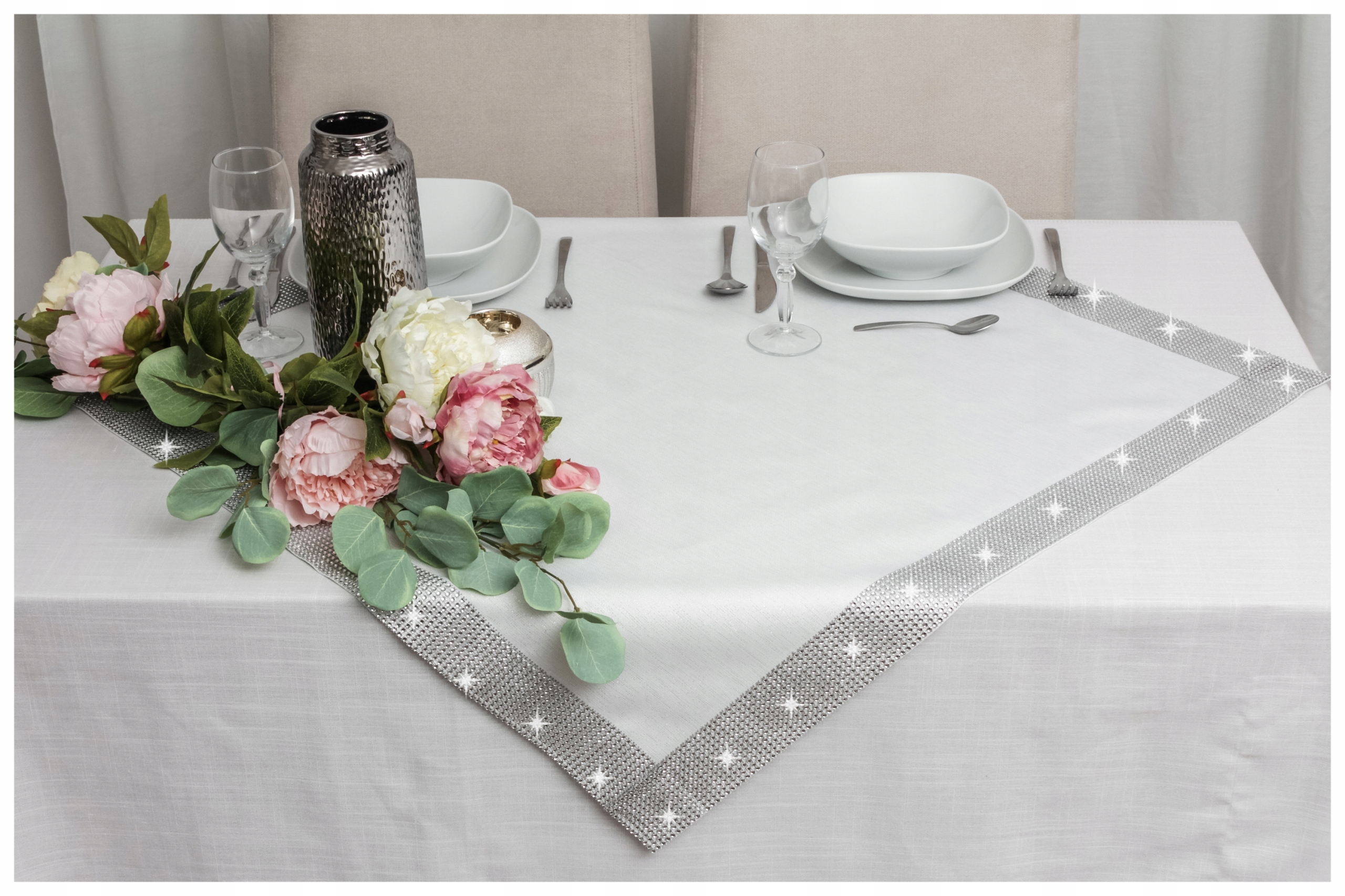 

Obrus plamoodporny Glamour Cyrkonie 85x85