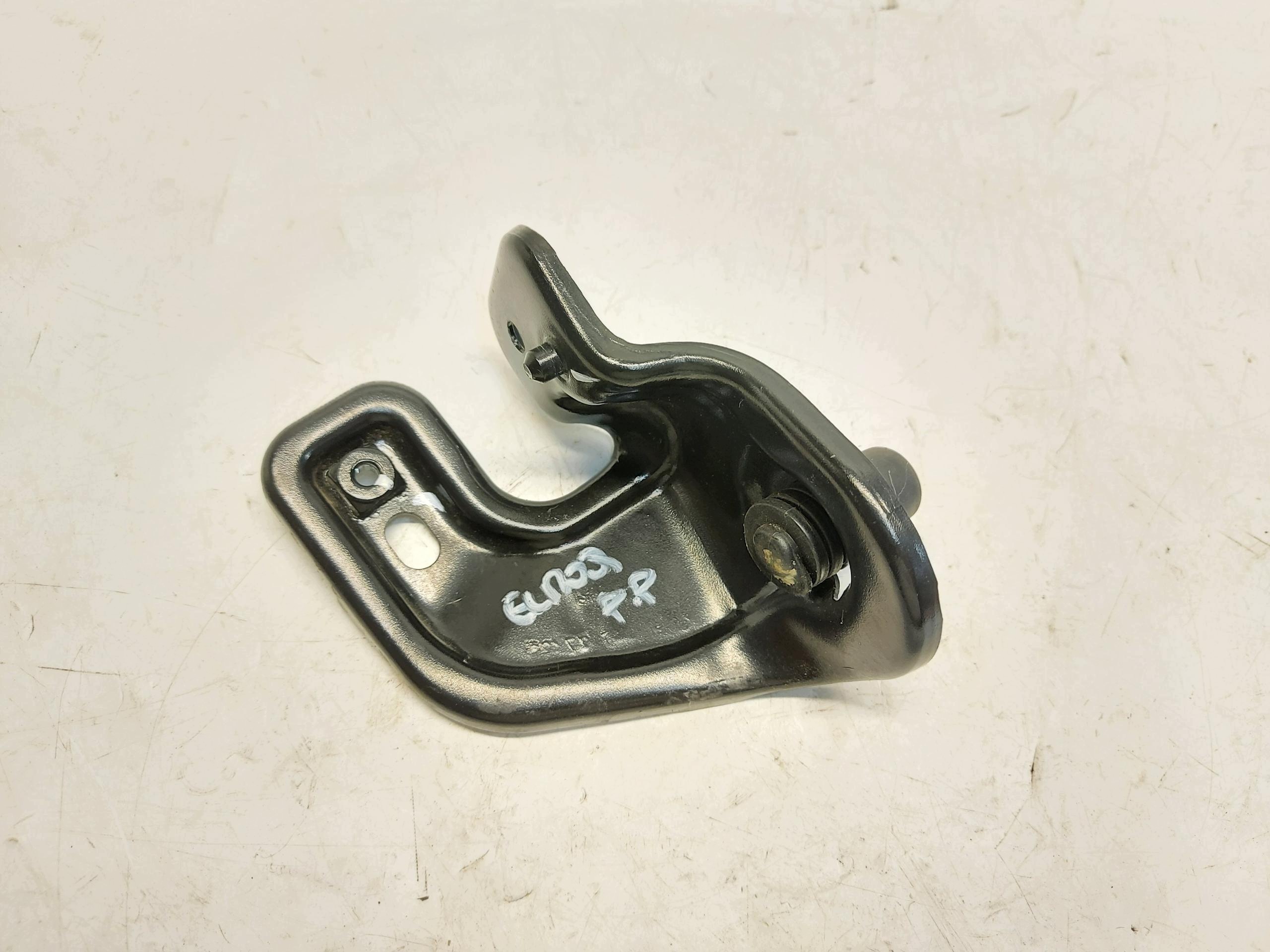 Skoda Elroq 5LJ iV85 , SUV 5D console tip bonnets right 5LA806930A