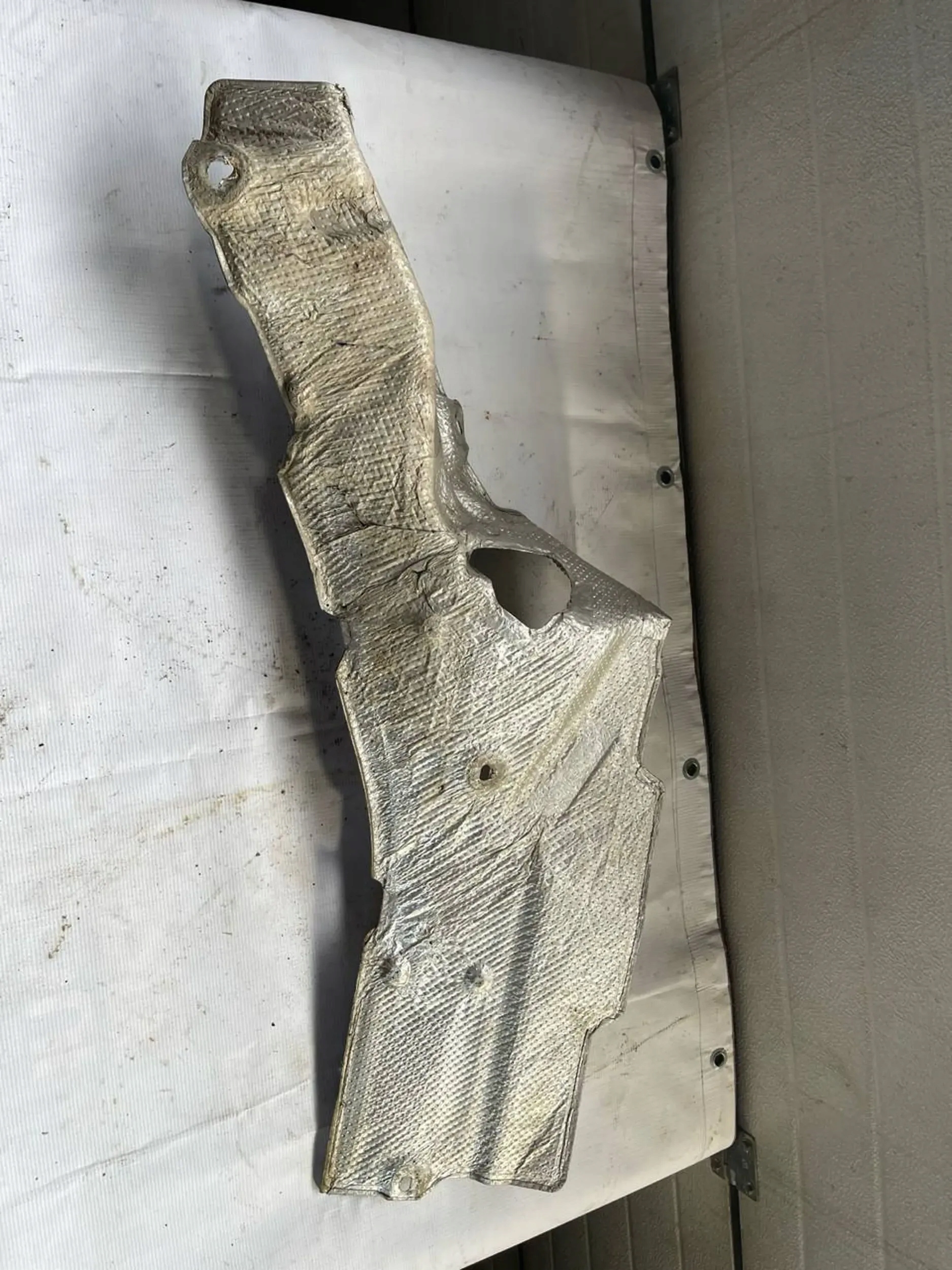 BMW 6 E63 E64 2005 Górne Producent części BMW OE