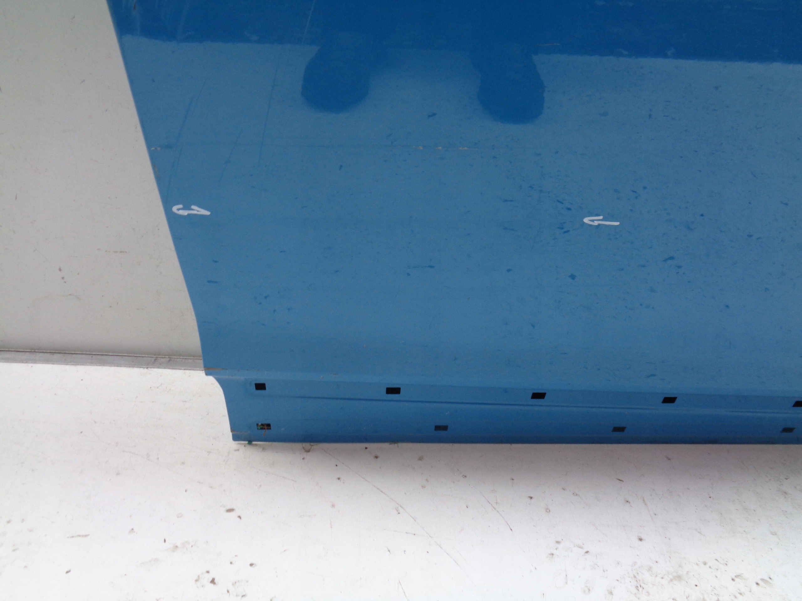 DRZWI PRAWE PRZEDNIE HYUNDAI KONA 17- NR 38662 Kolor do lakierowania